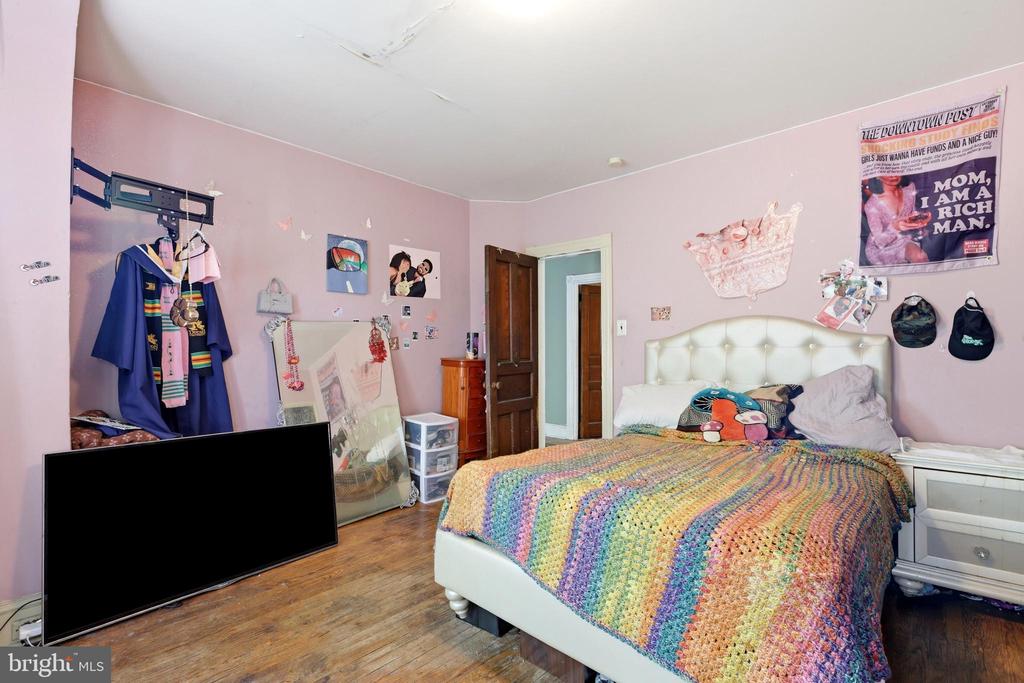503 CHESTER PIKE
