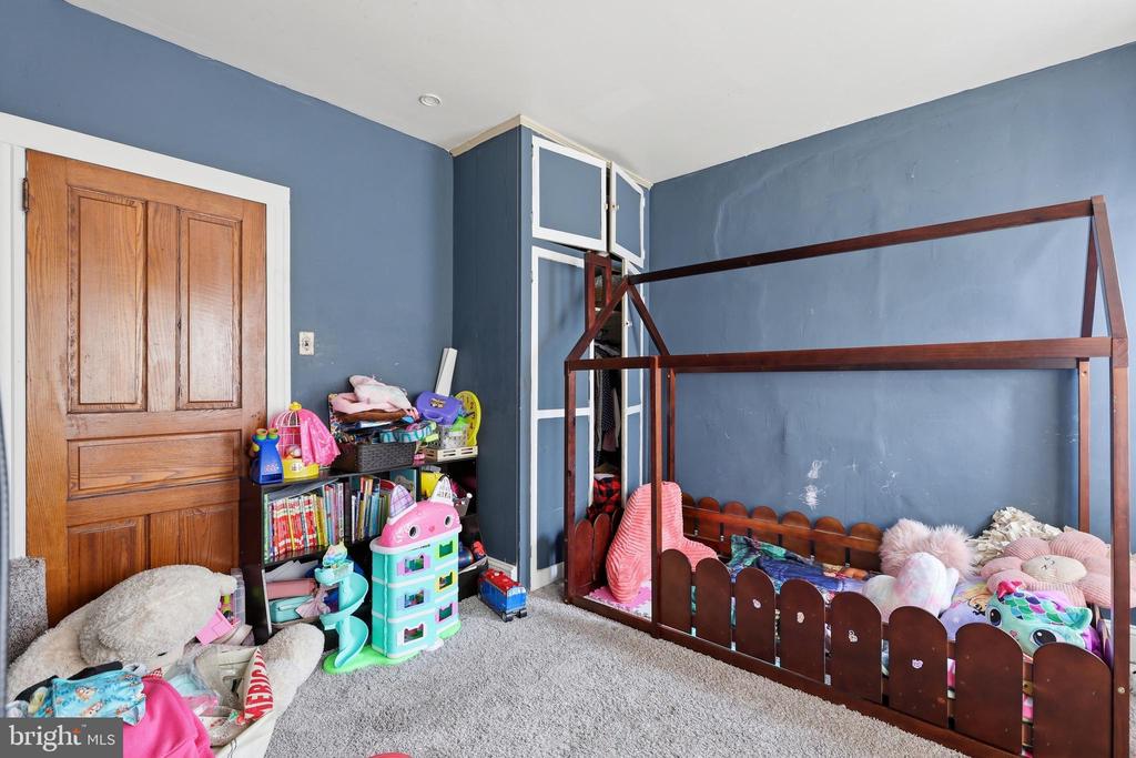 503 CHESTER PIKE