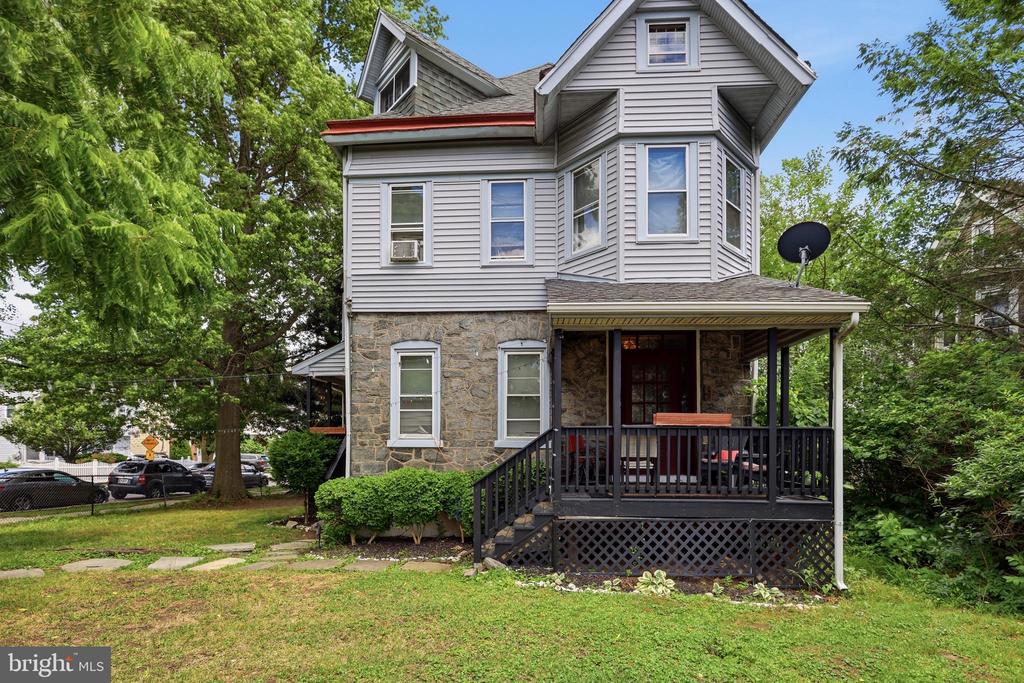 503 CHESTER PIKE