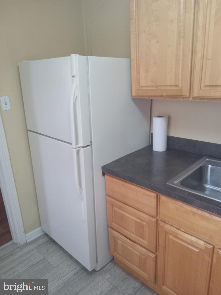402 W Mount Carmel Ave