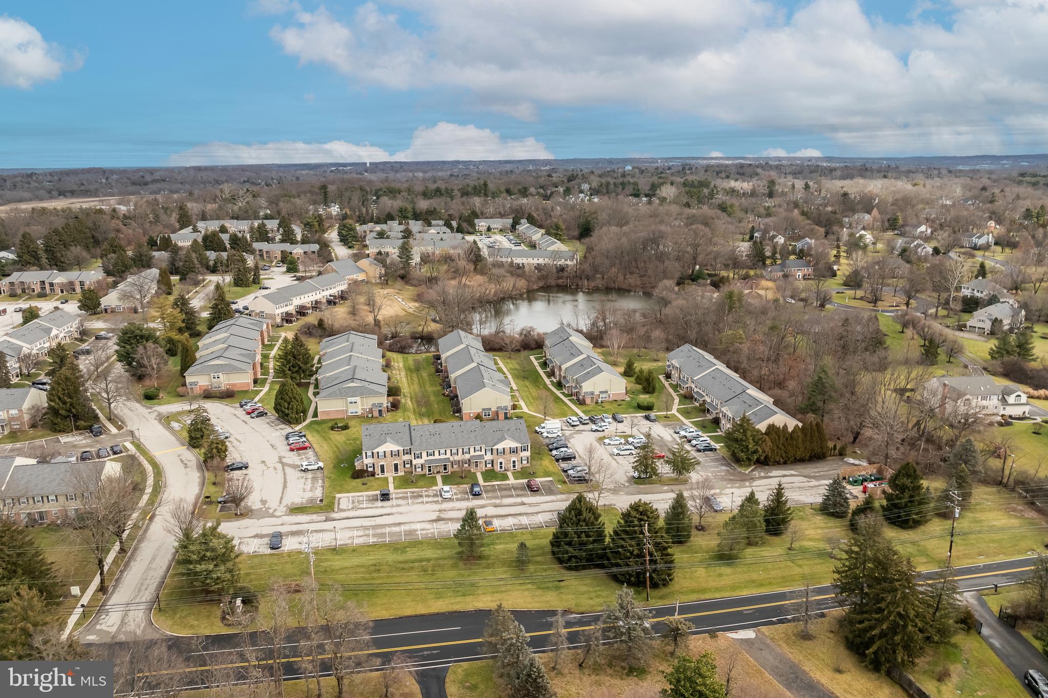 24 Barclay Ct #204 U-24