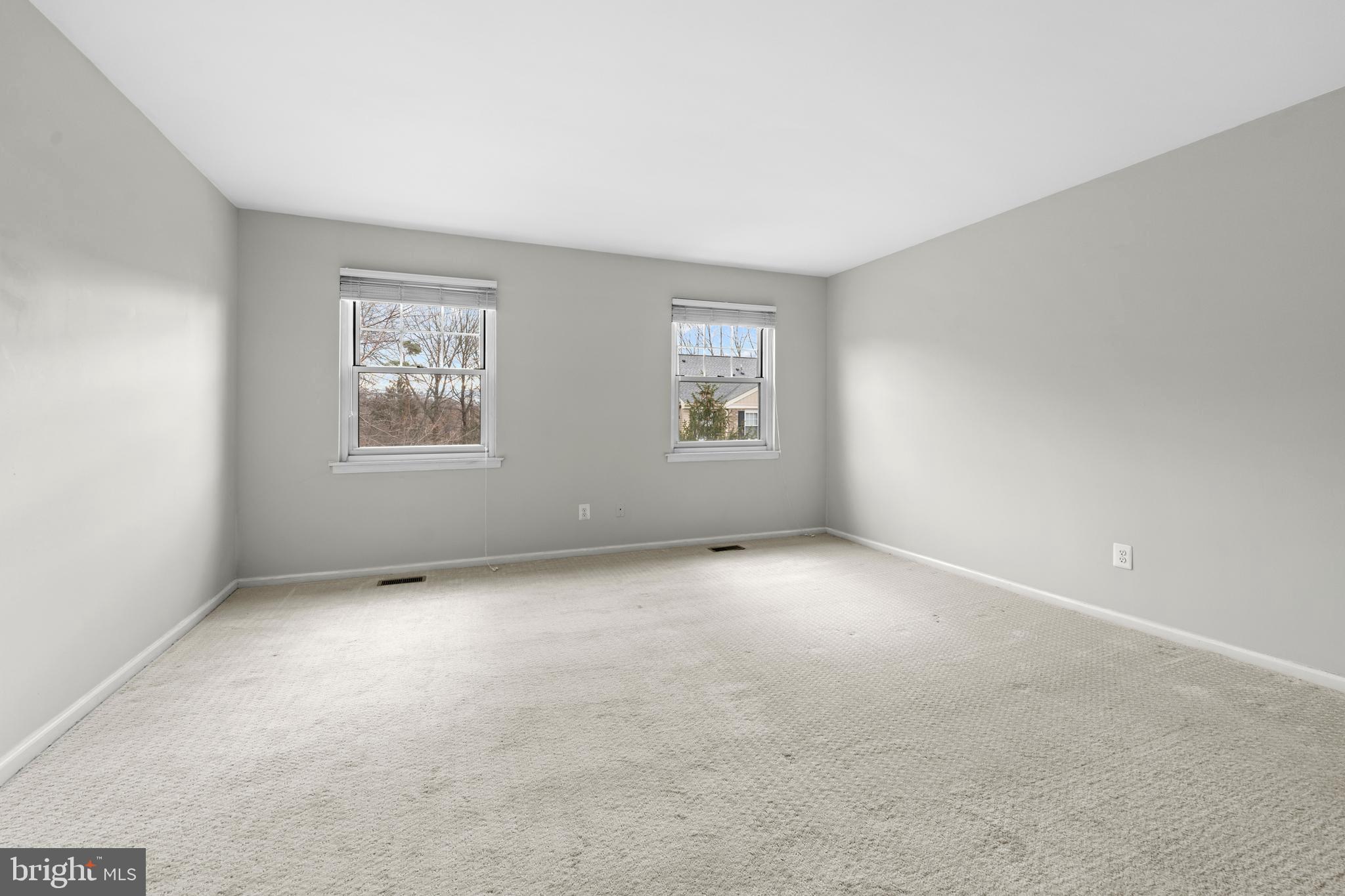 24 Barclay Ct #204 U-24