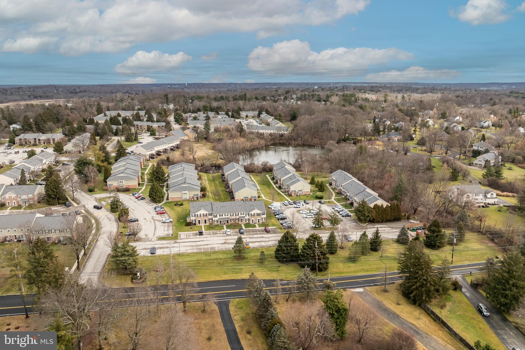 24 Barclay Ct #204 U-24