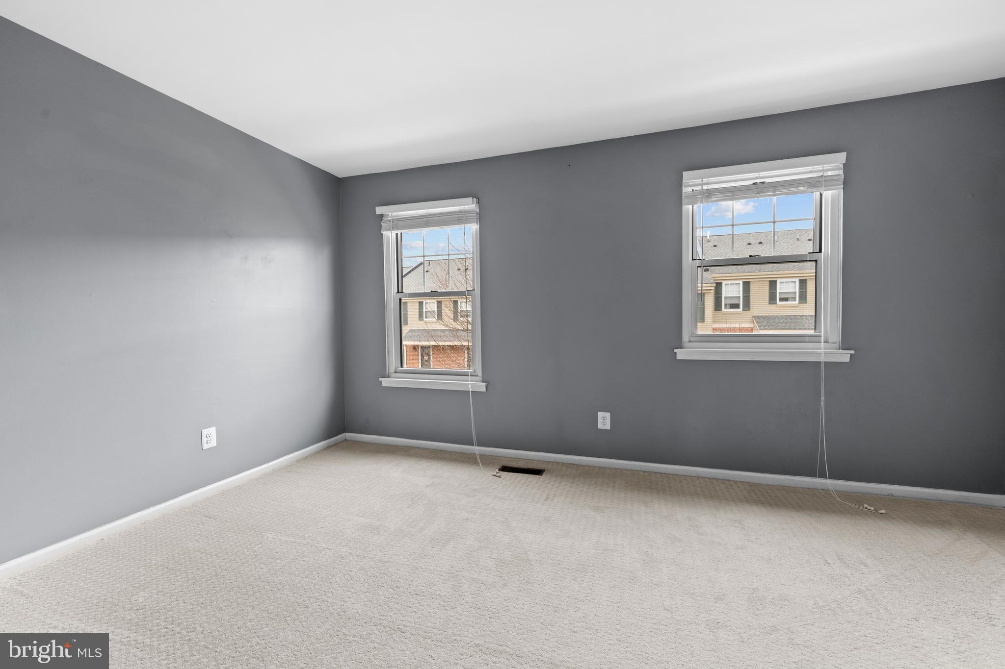 24 Barclay Ct #204 U-24