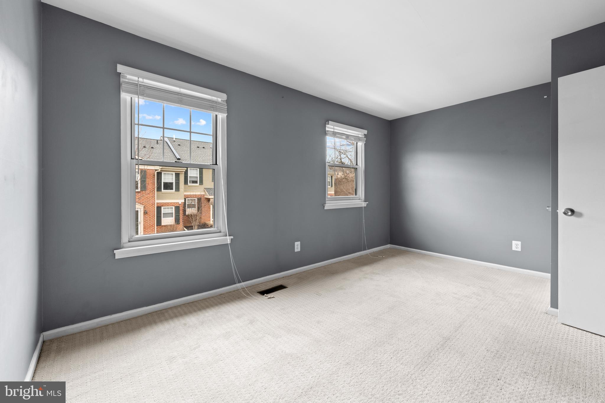 24 Barclay Ct #204 U-24