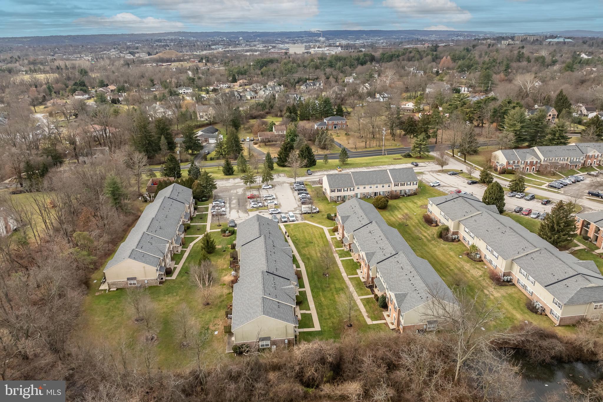 24 Barclay Ct #204 U-24