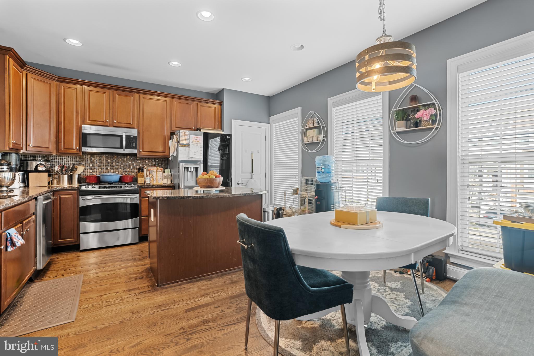 106 Bishop Dr