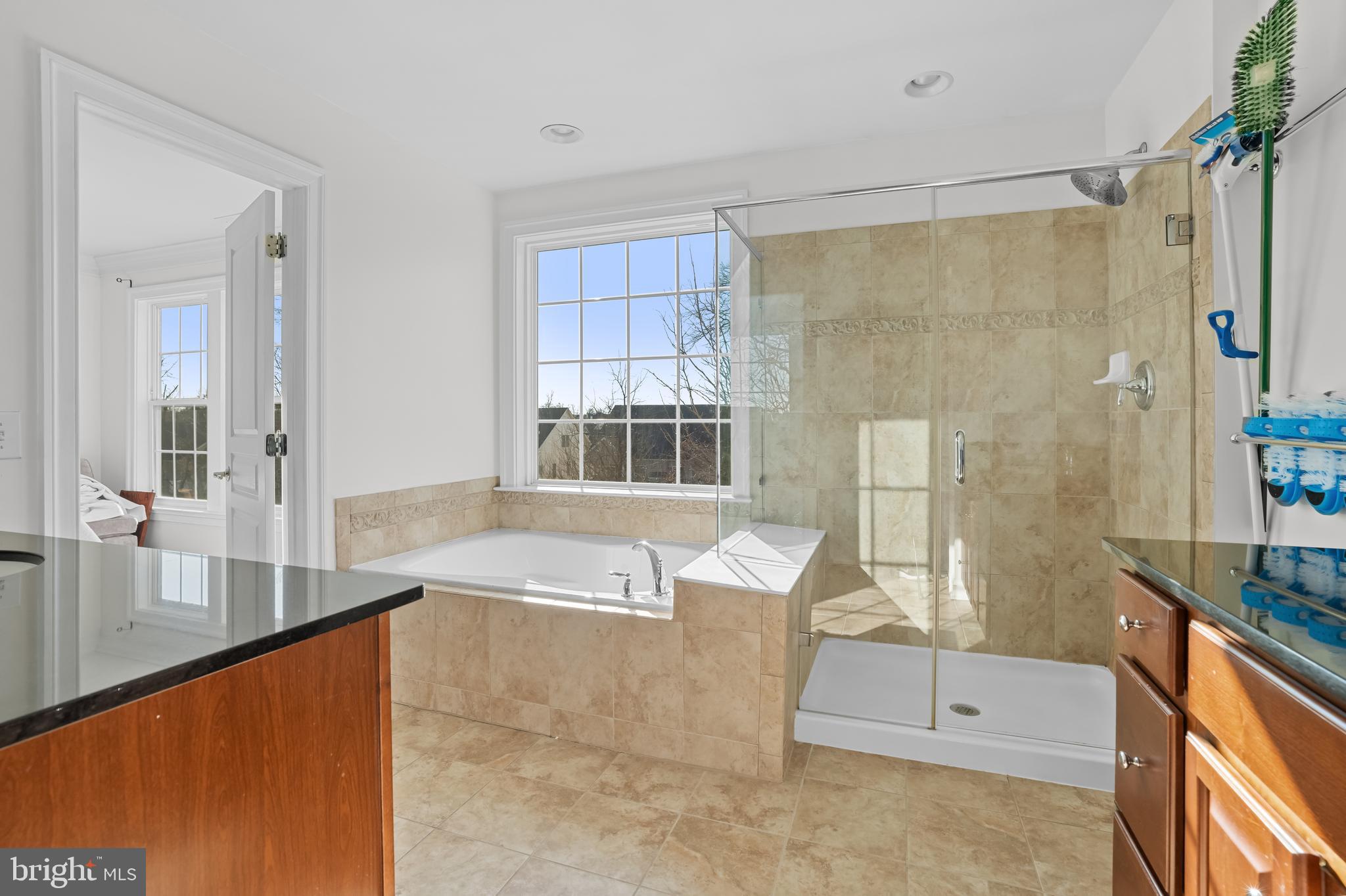 106 Bishop Dr