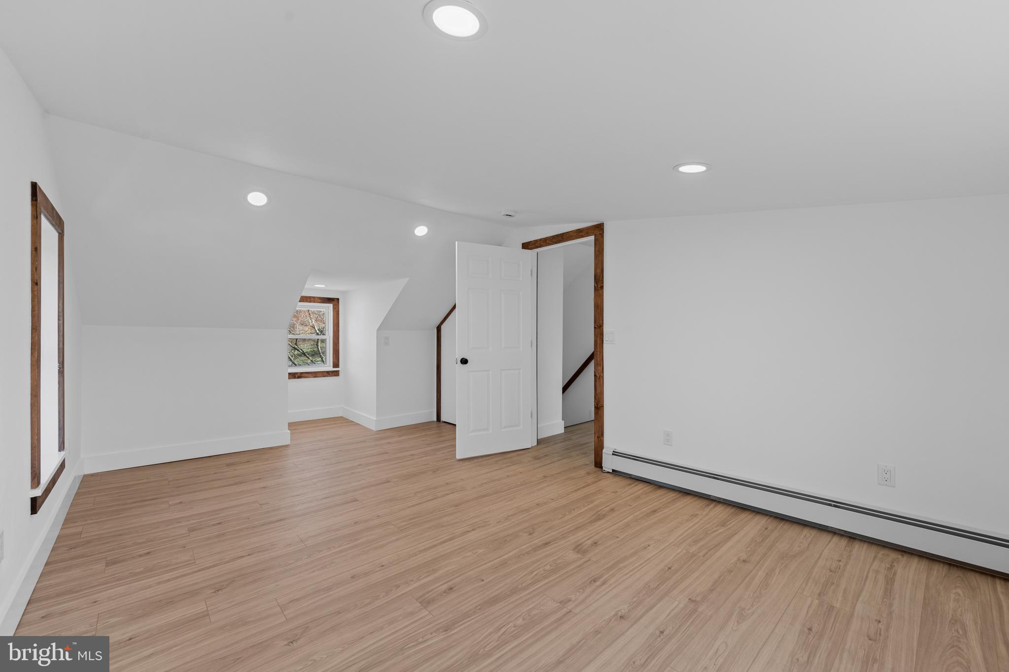 717 2nd Ave