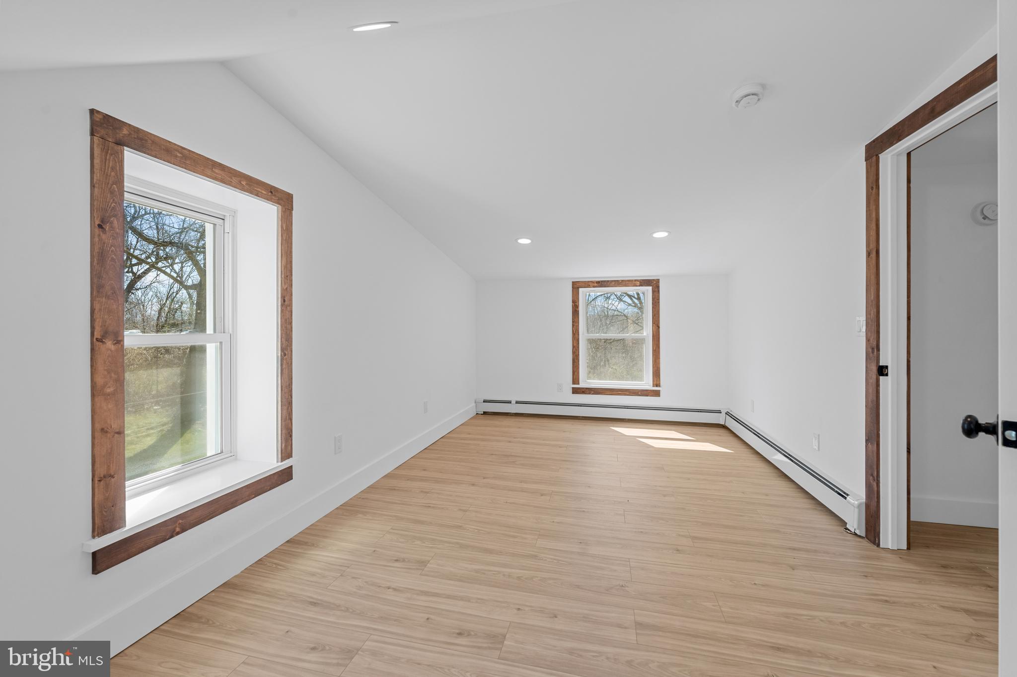 717 2nd Ave