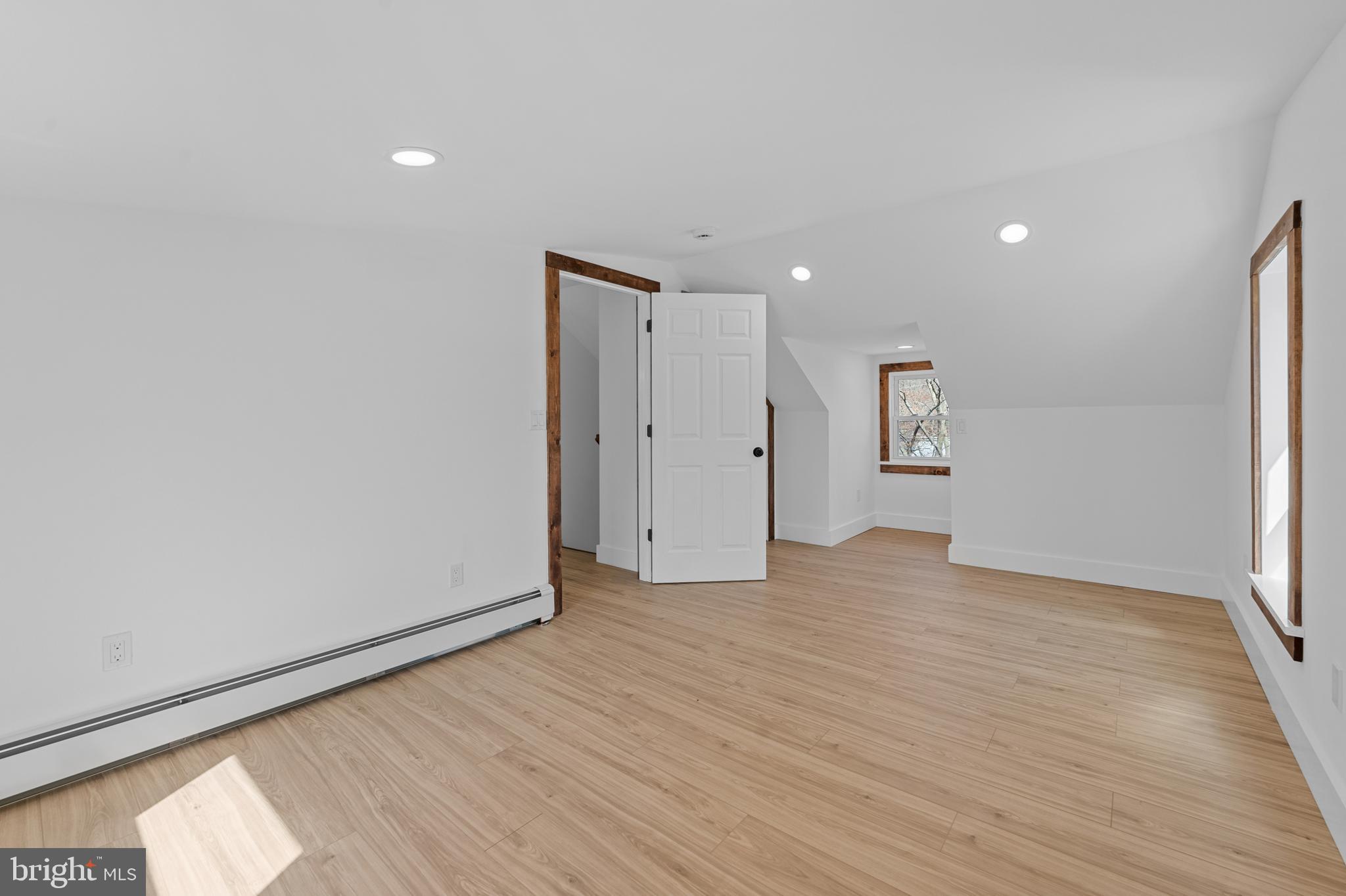717 2nd Ave