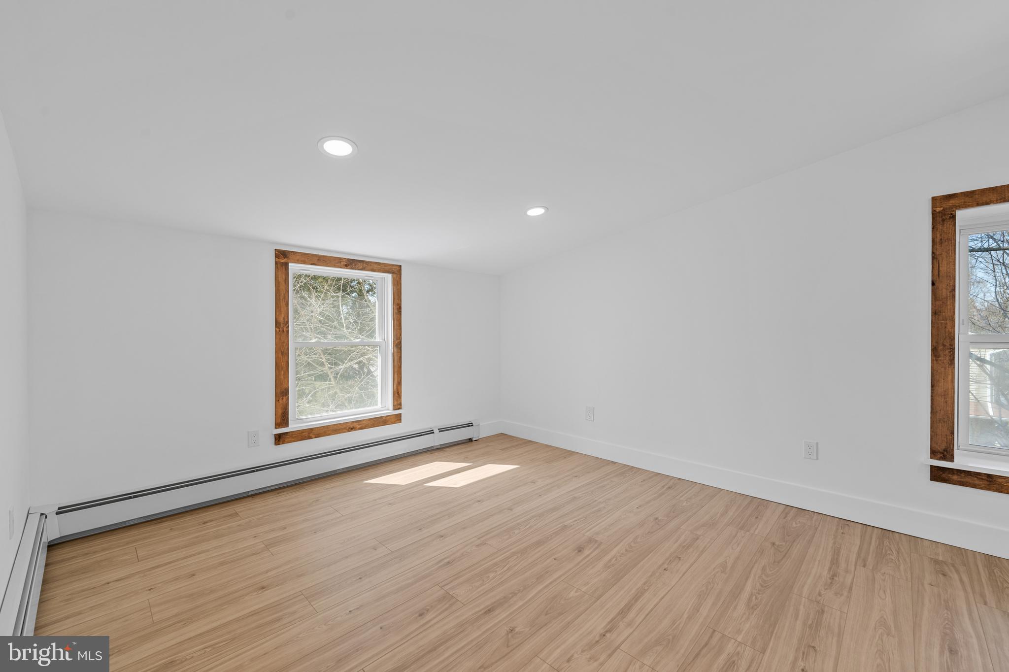 717 2nd Ave