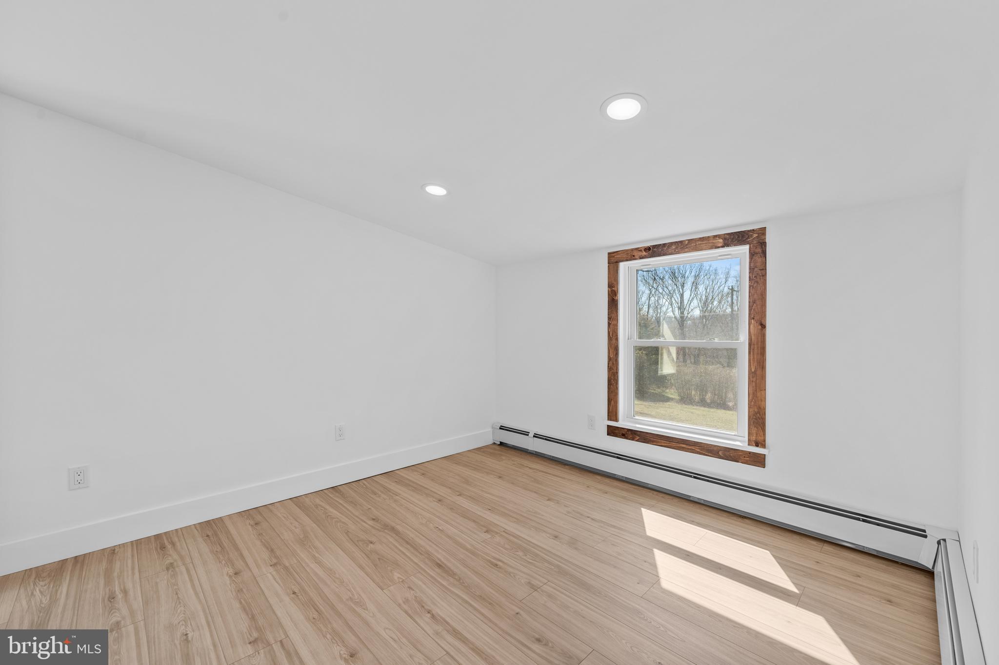 717 2nd Ave