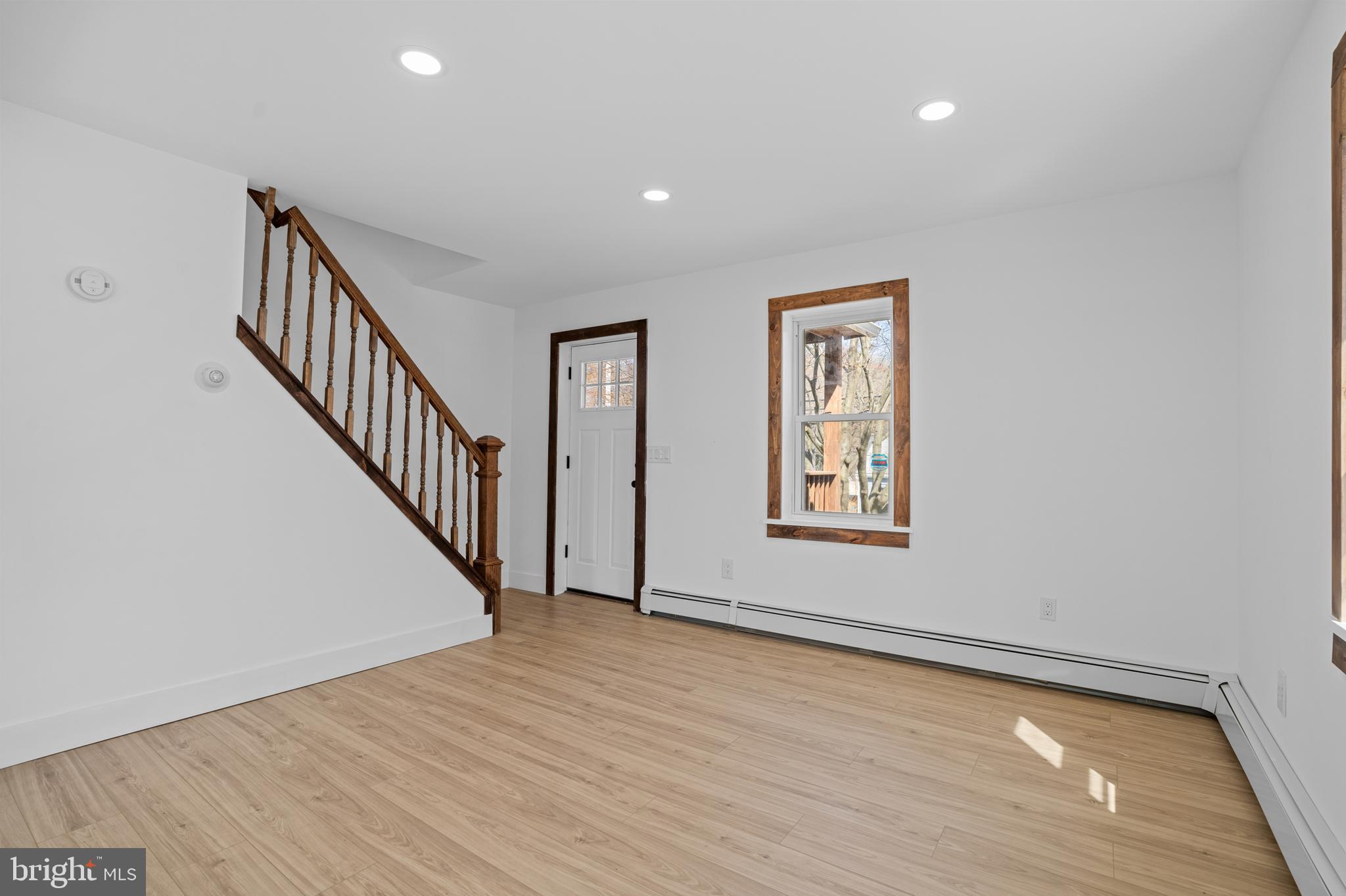 717 2nd Ave