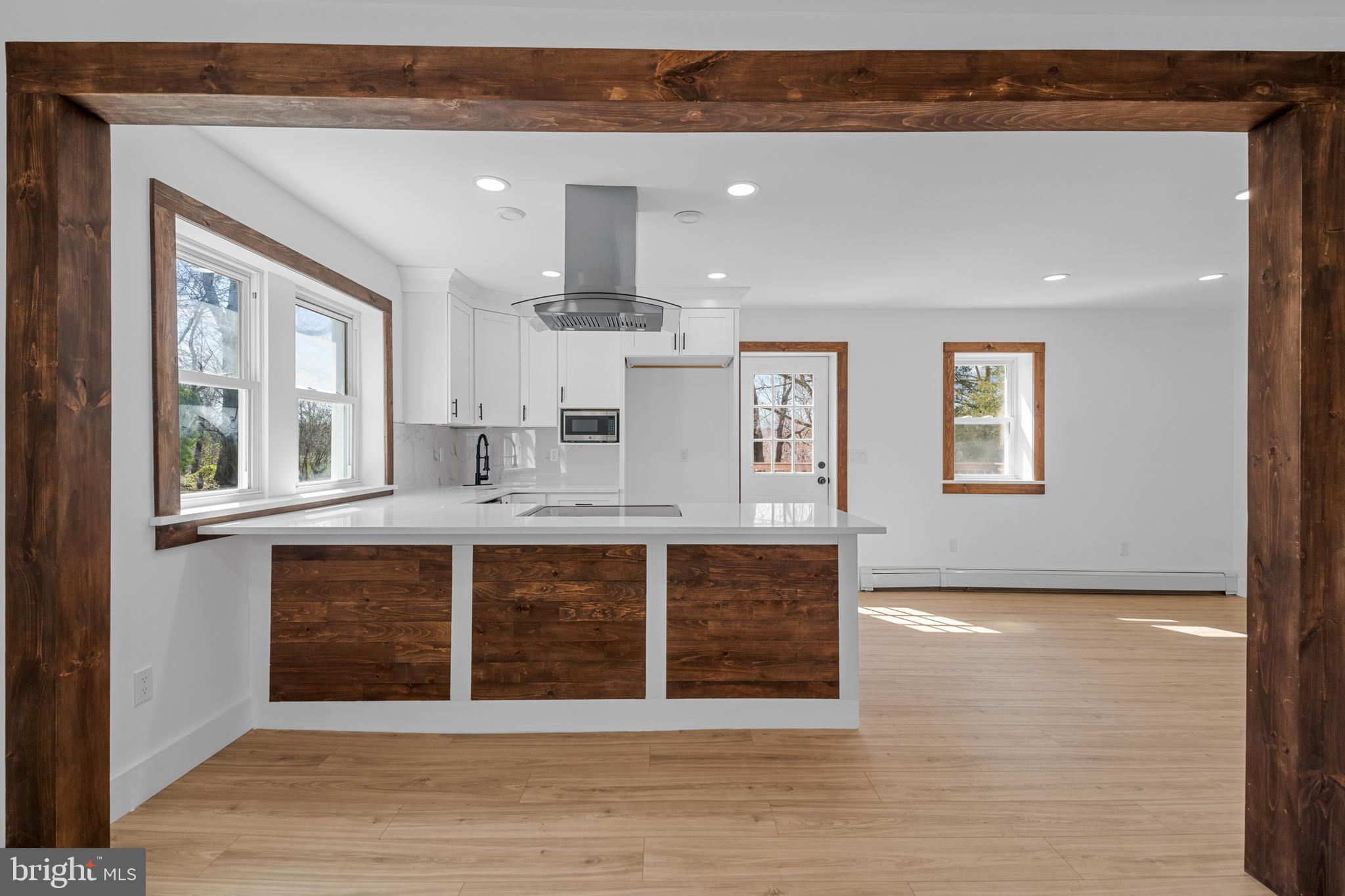 717 2nd Ave
