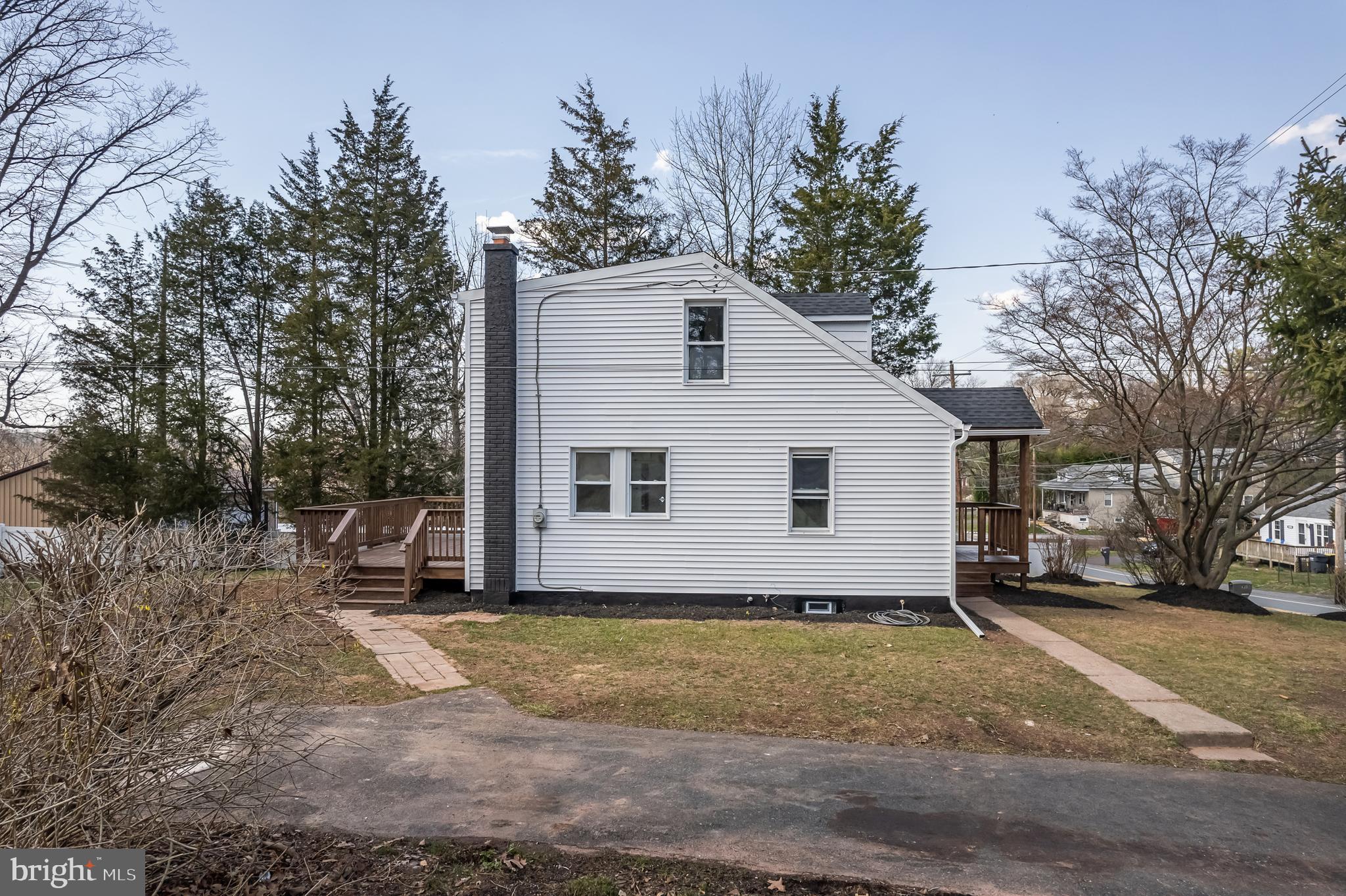 717 2nd Ave