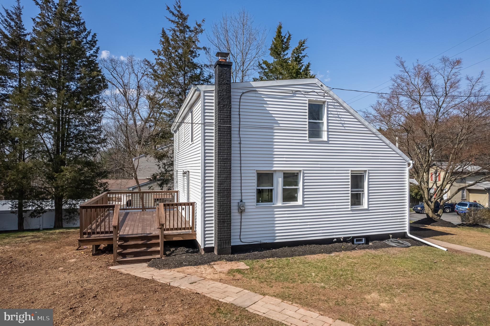 717 2nd Ave