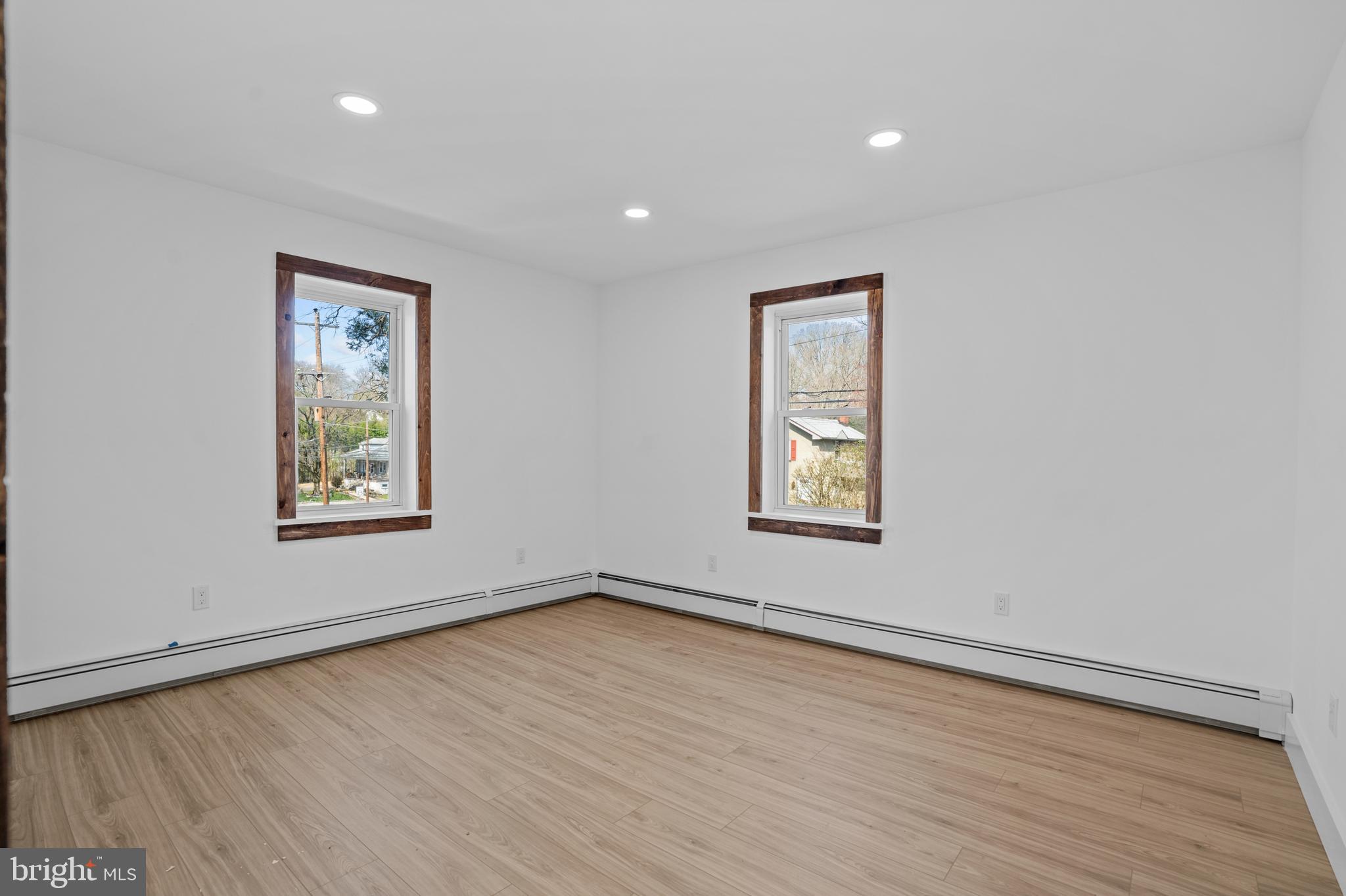 717 2nd Ave