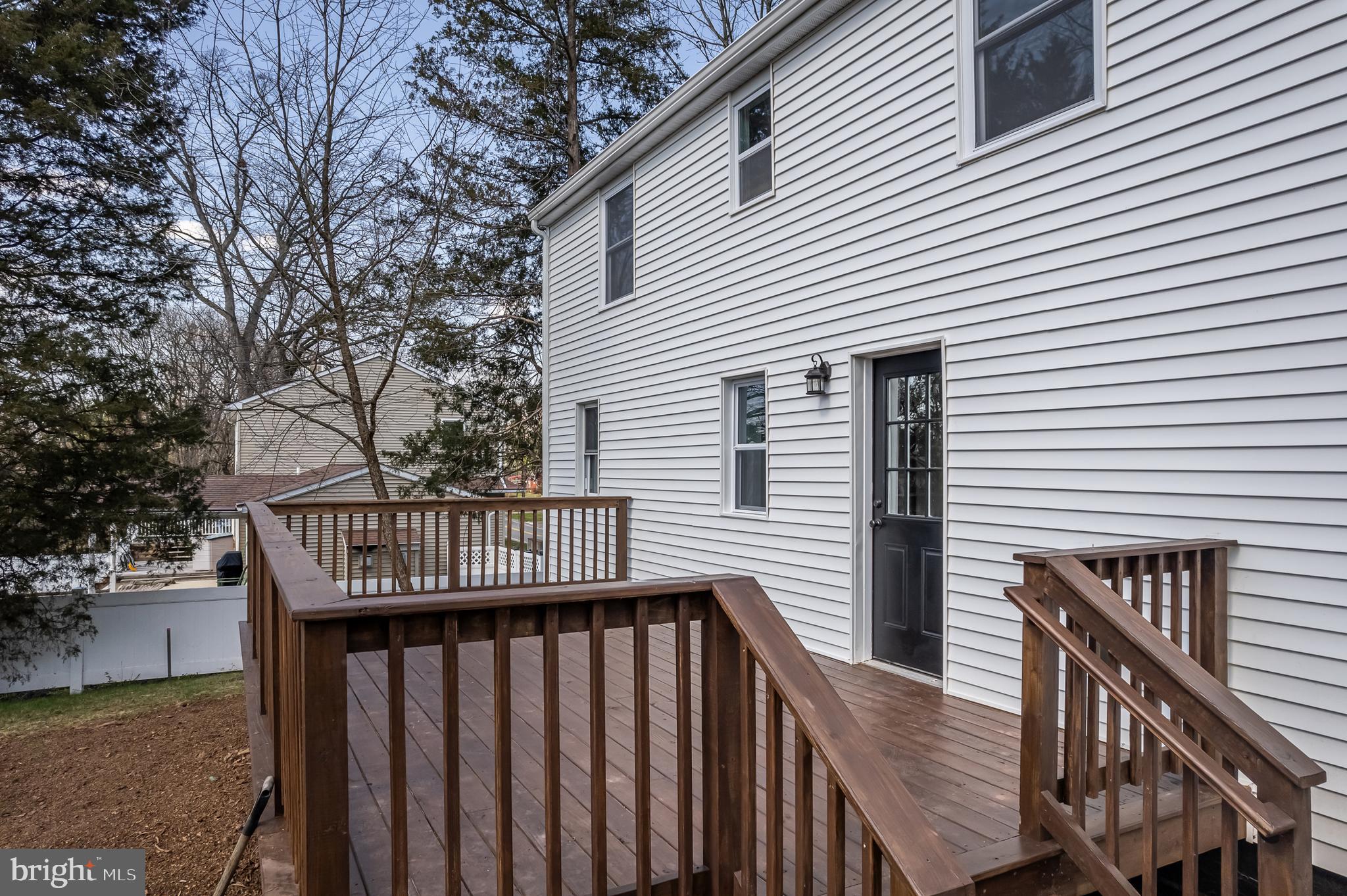 717 2nd Ave