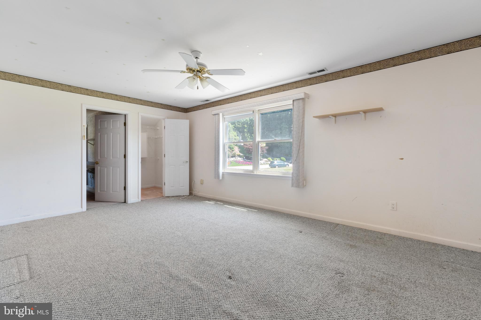 3323 Manor Rd