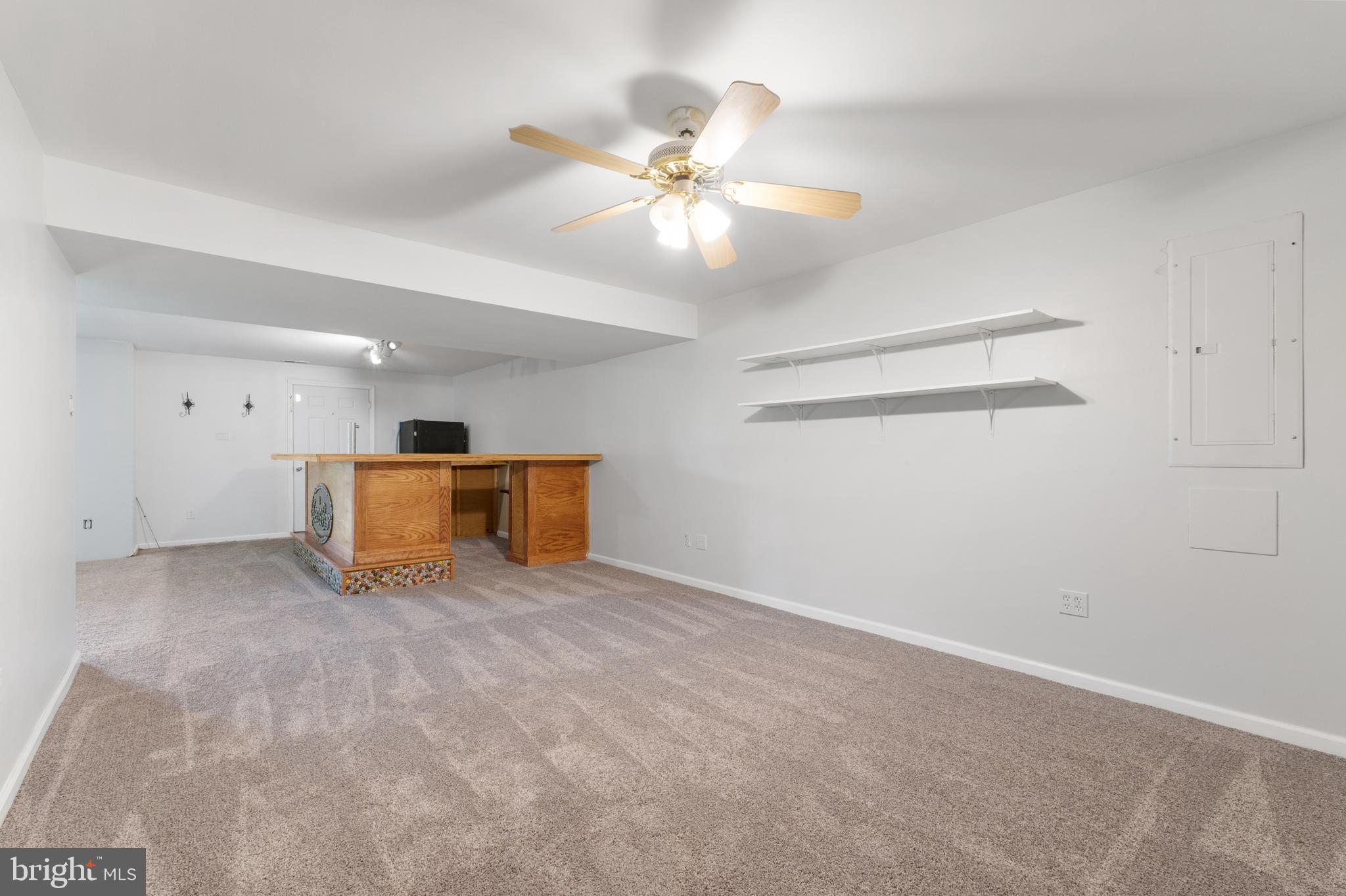 3323 Manor Rd