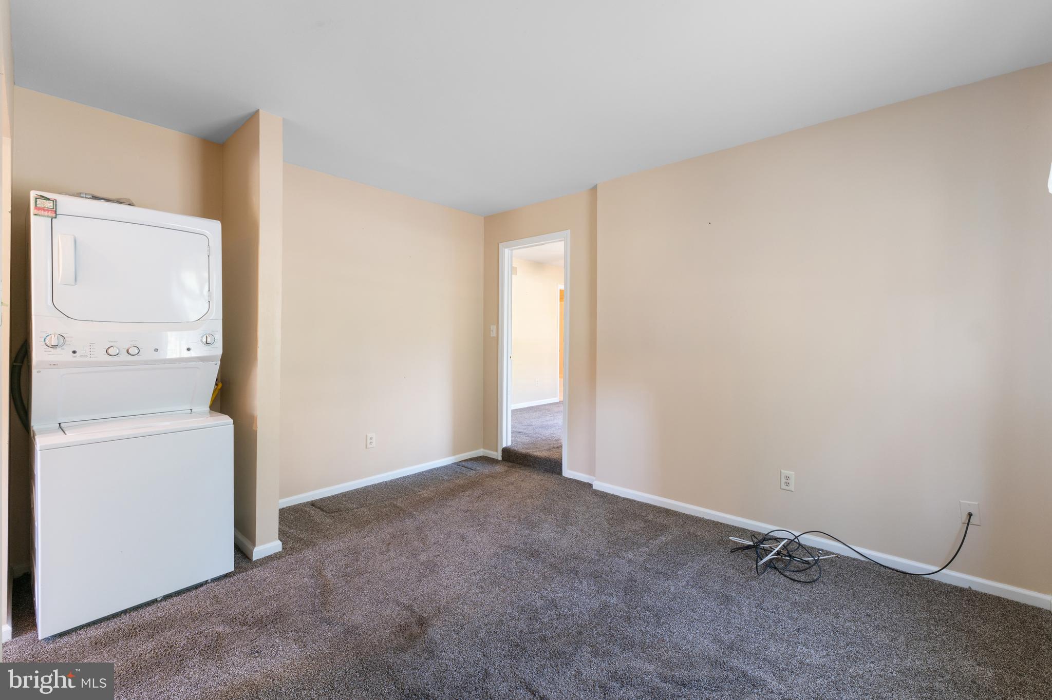 3323 Manor Rd
