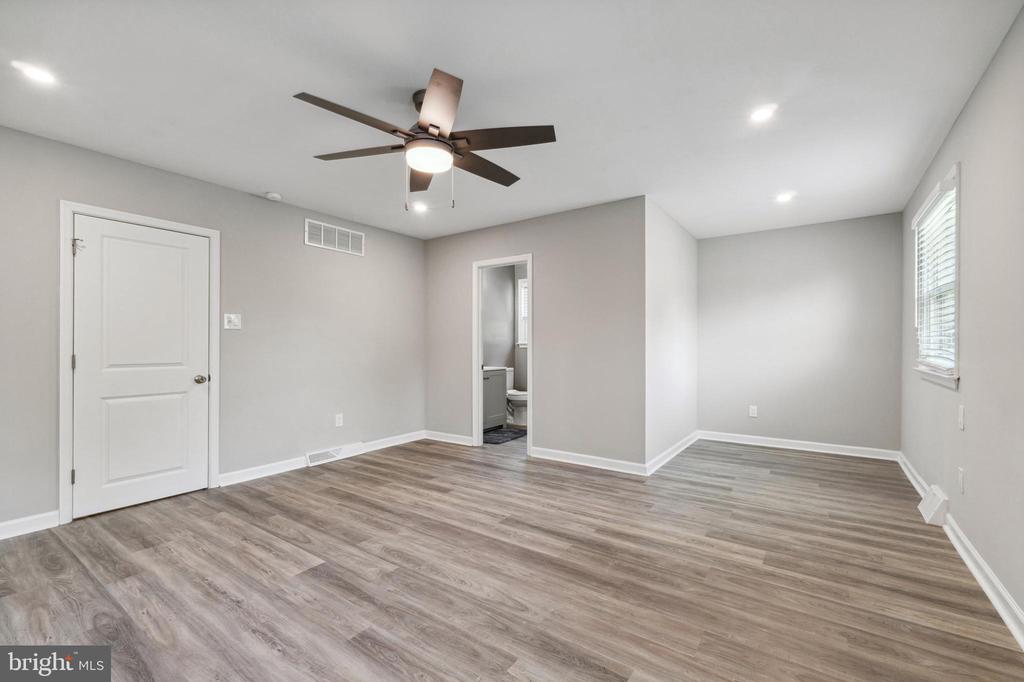 3138 Alpin Dr