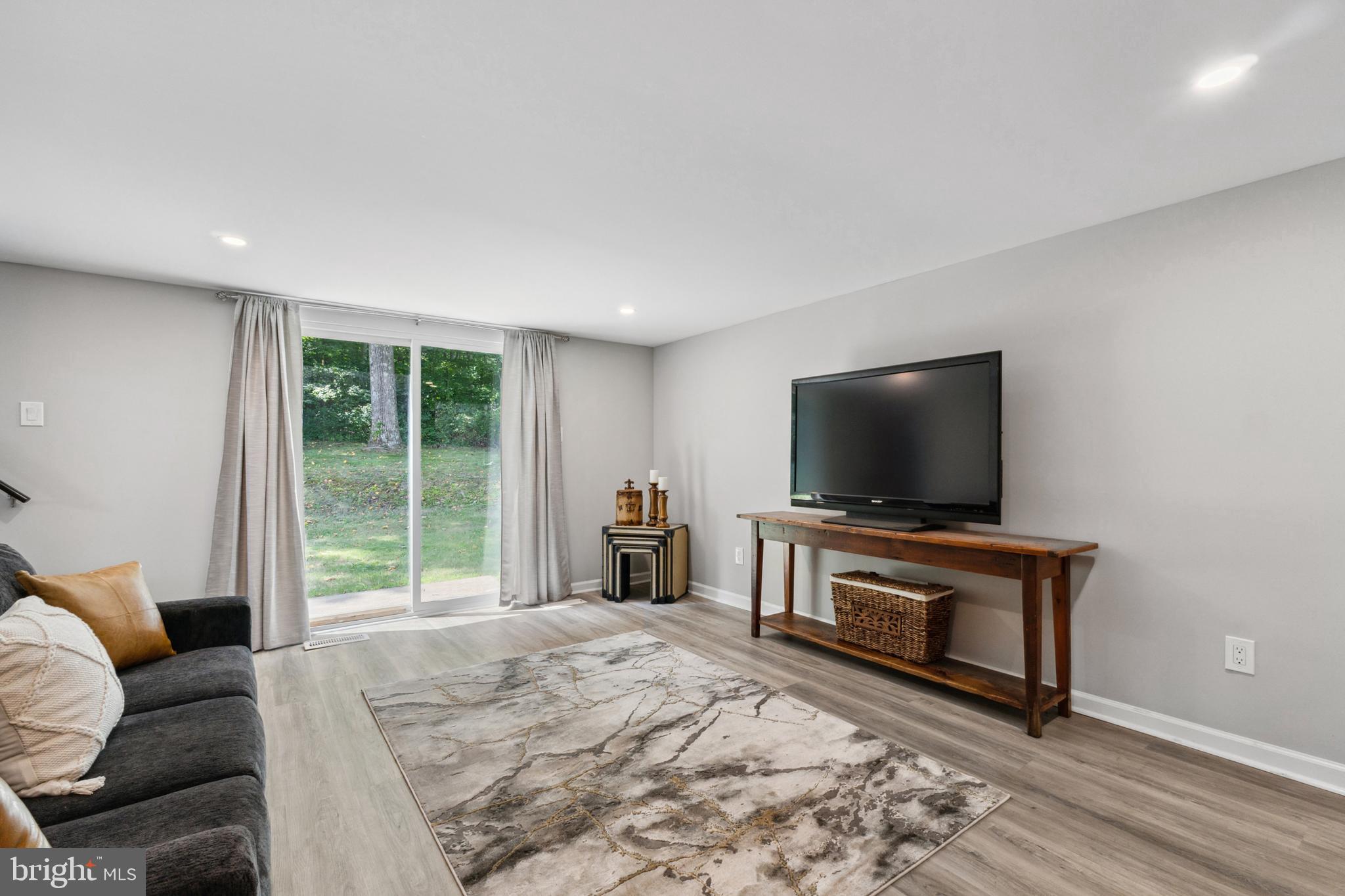 3138 Alpin Dr