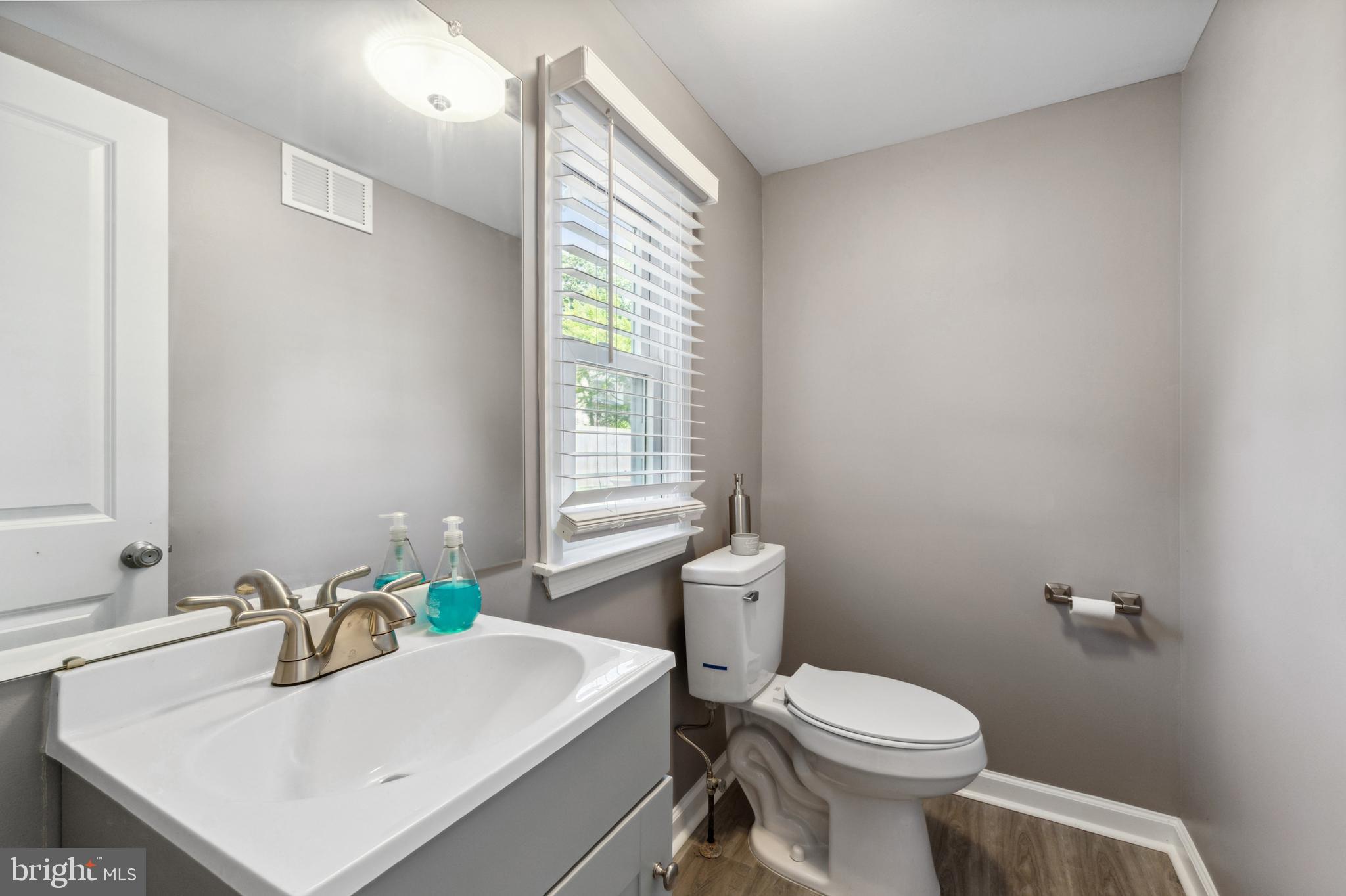3138 Alpin Dr