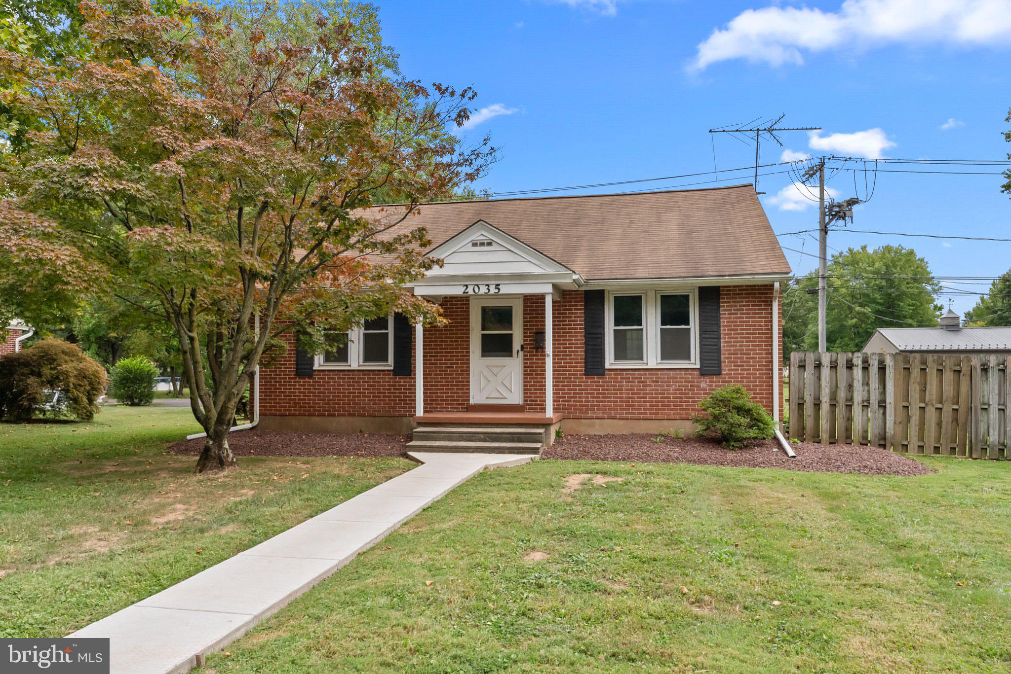 2035 Bergey Rd