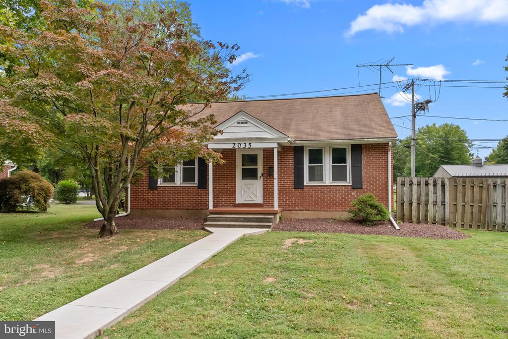 2035 Bergey Rd