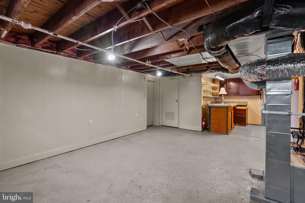 2035 Bergey Rd