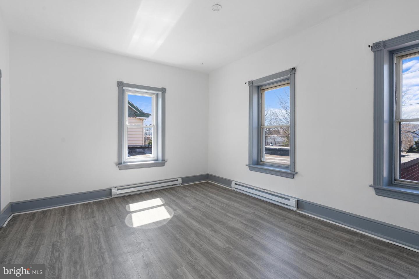 205 Main St