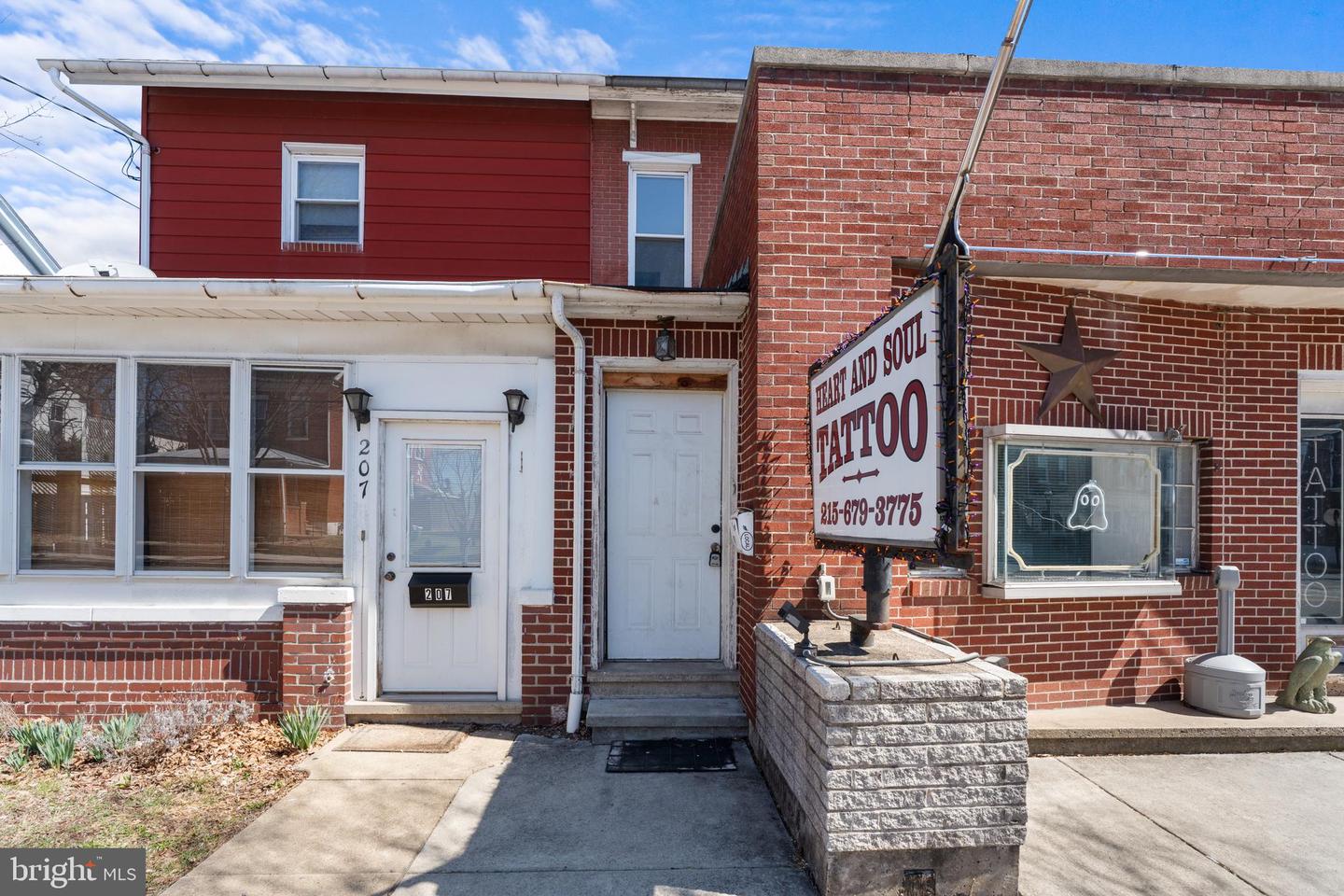 205 Main St