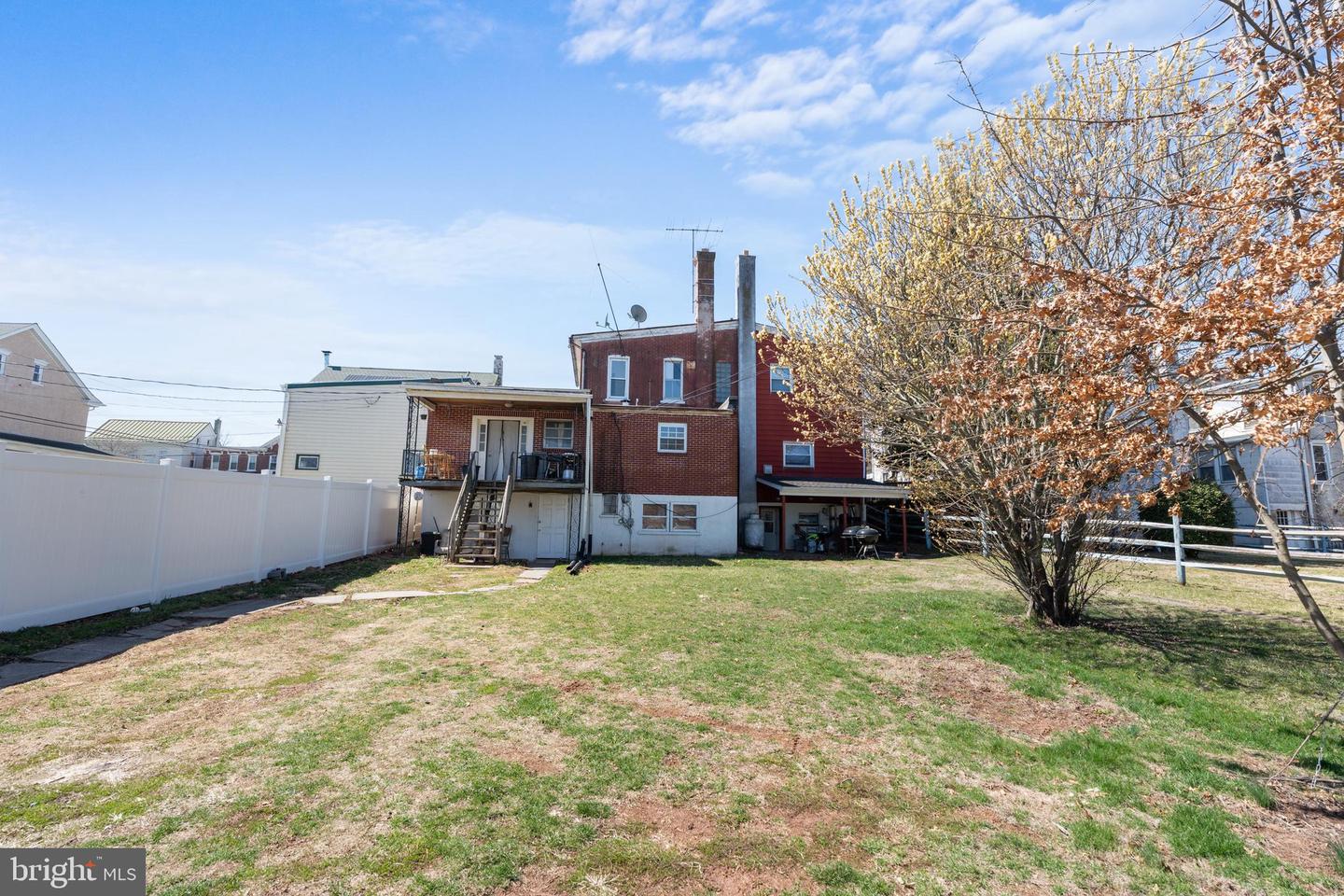 205 Main St
