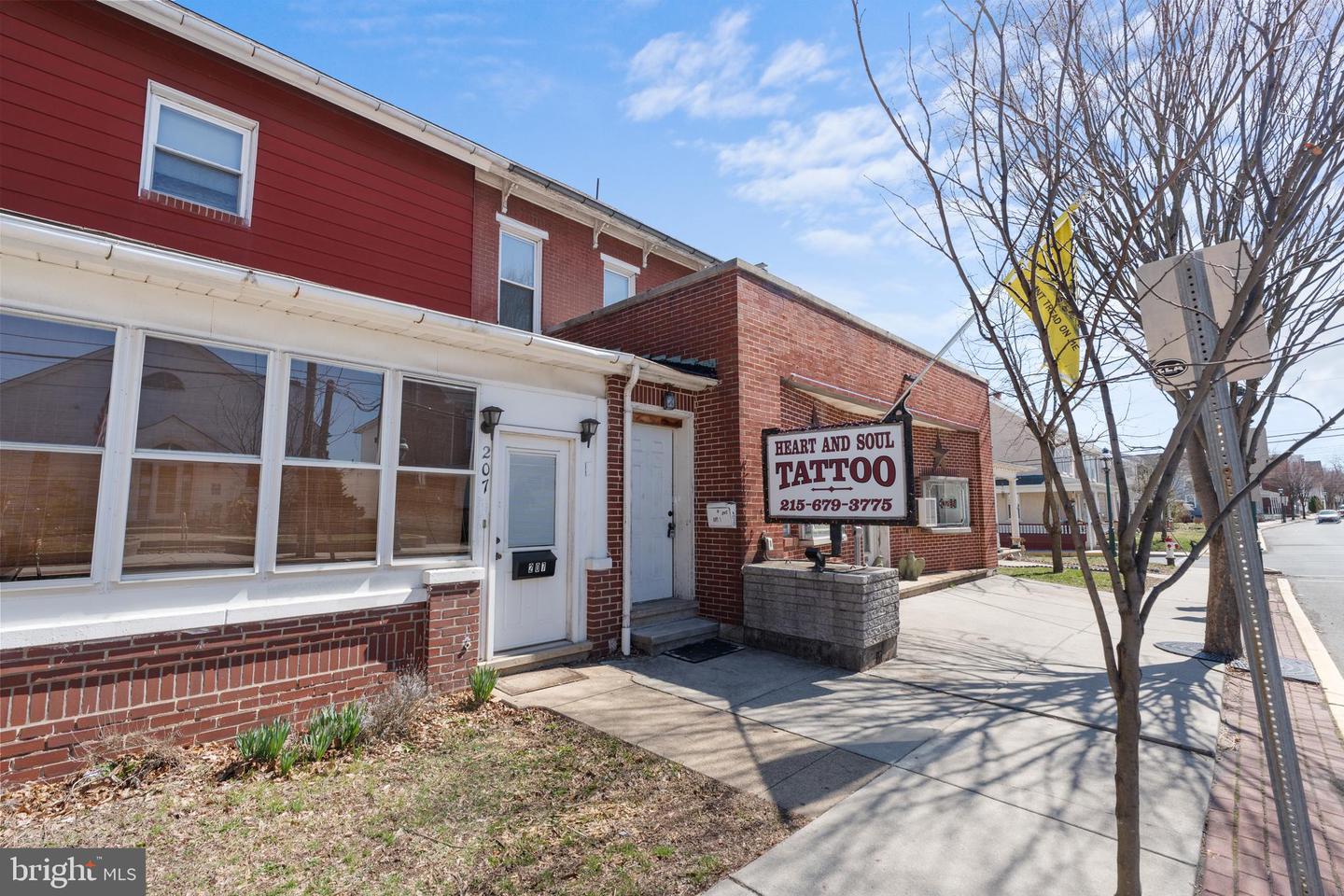 205 Main St