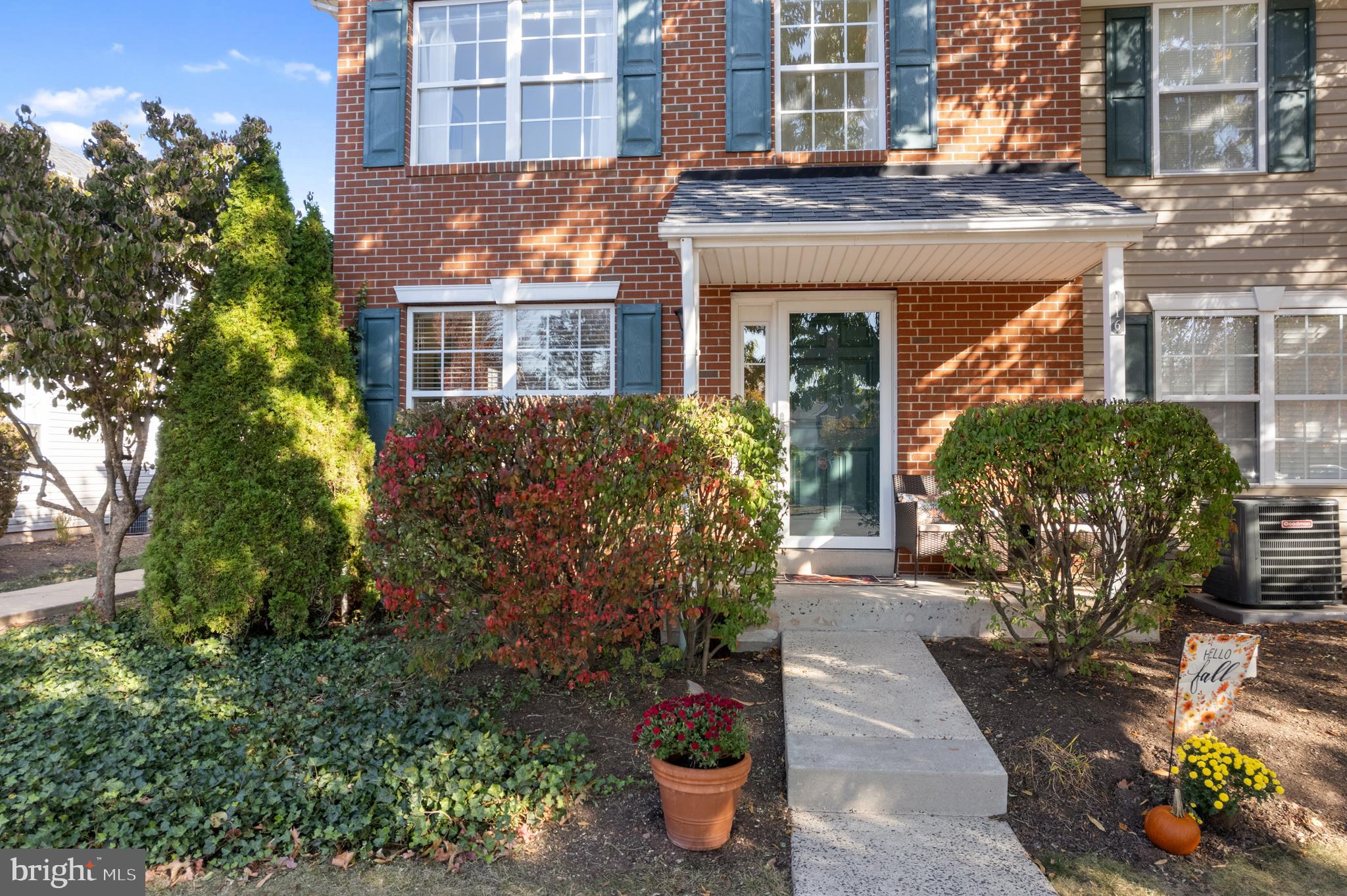 116 Arden Ct