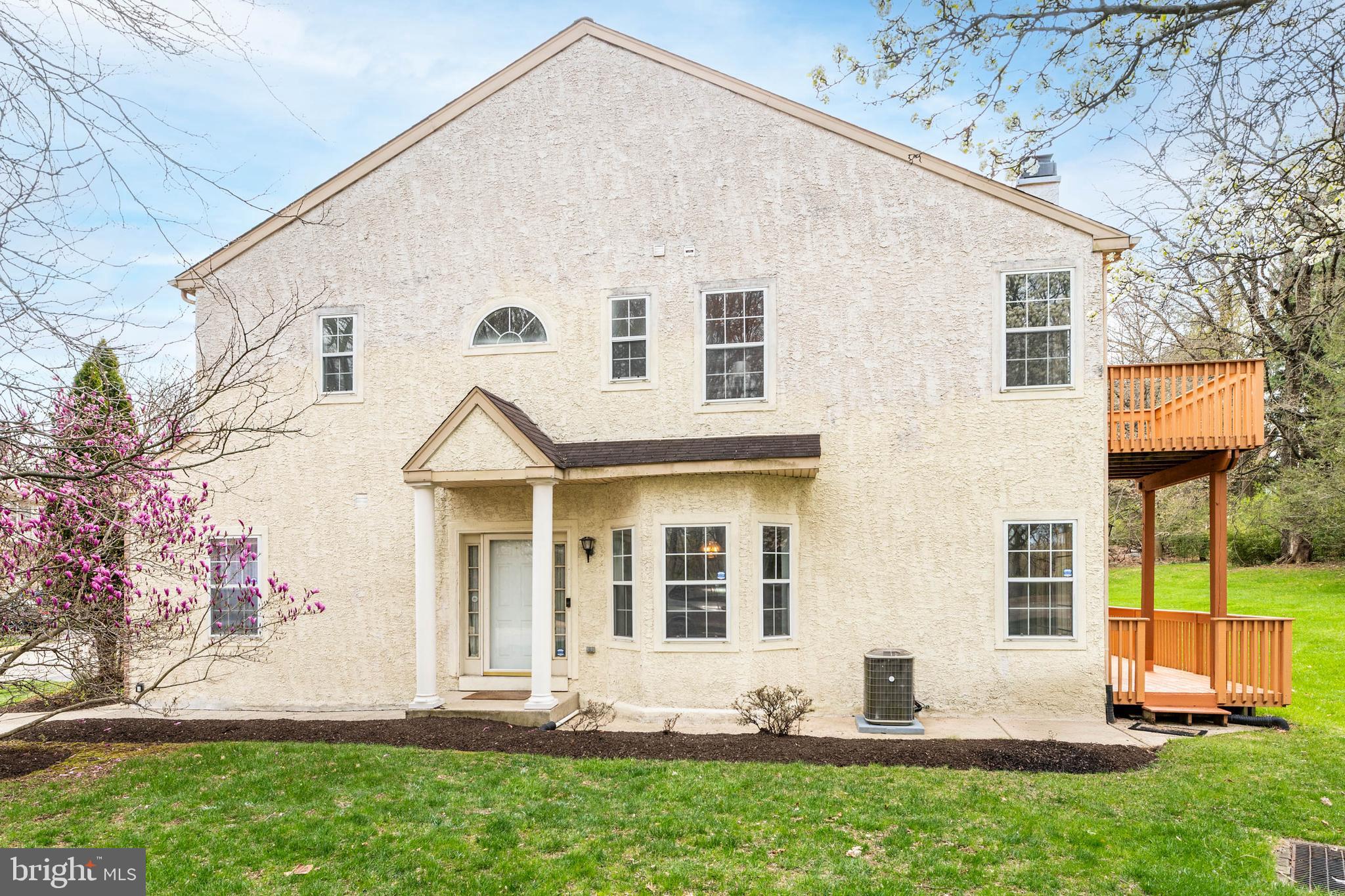 1 Cherry Ct