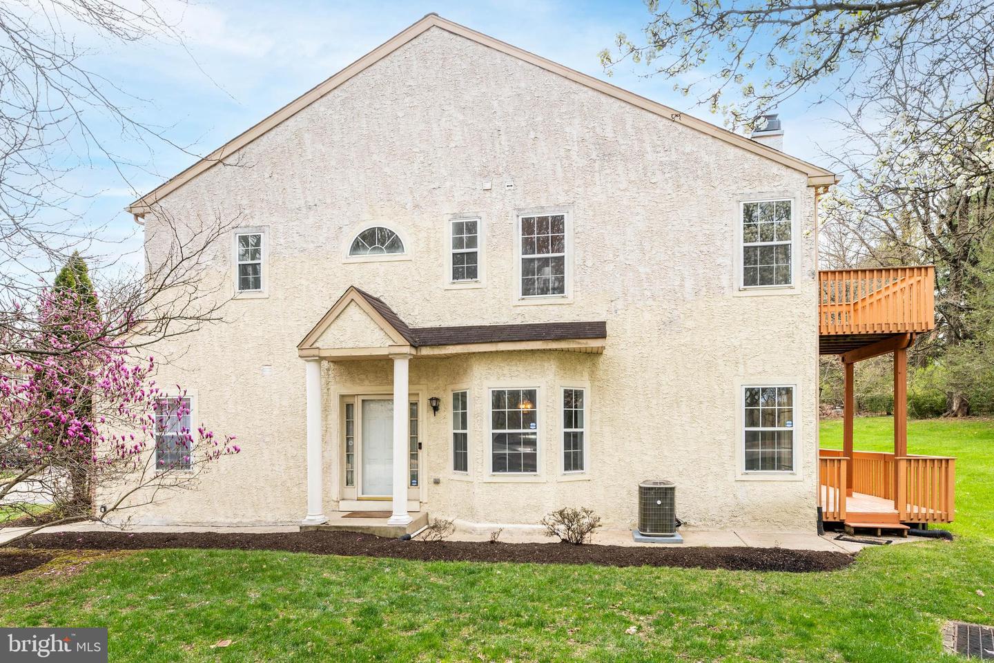 1 Cherry Ct