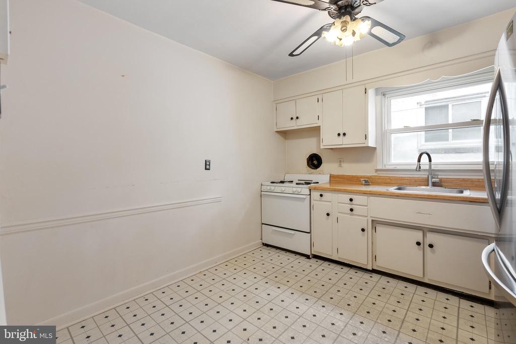 1716 Dartmouth Dr