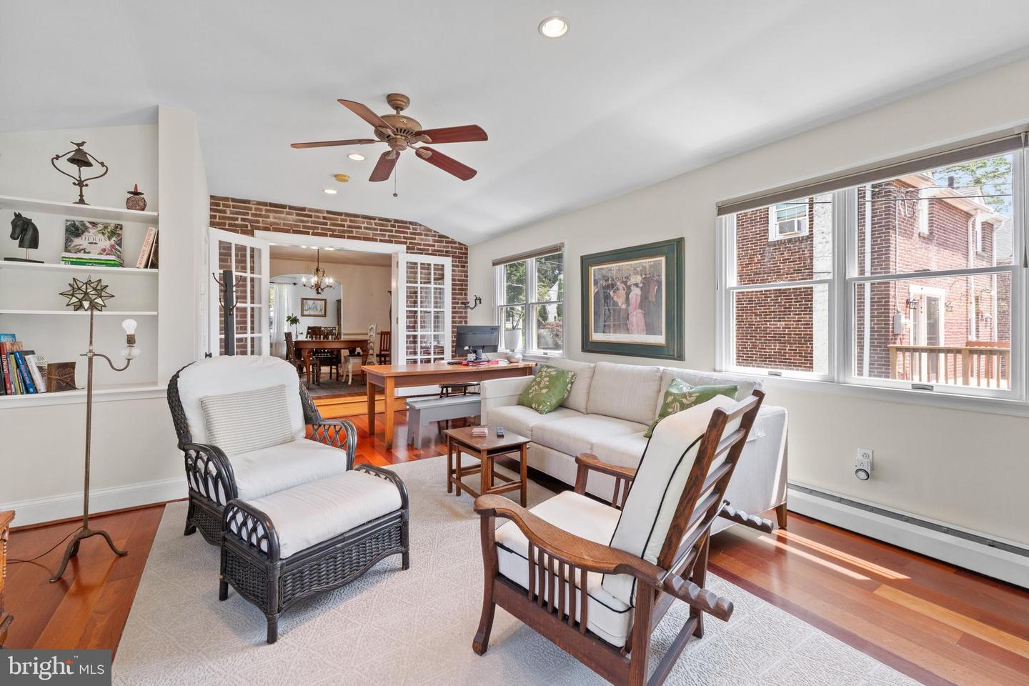 2132 Jenkintown