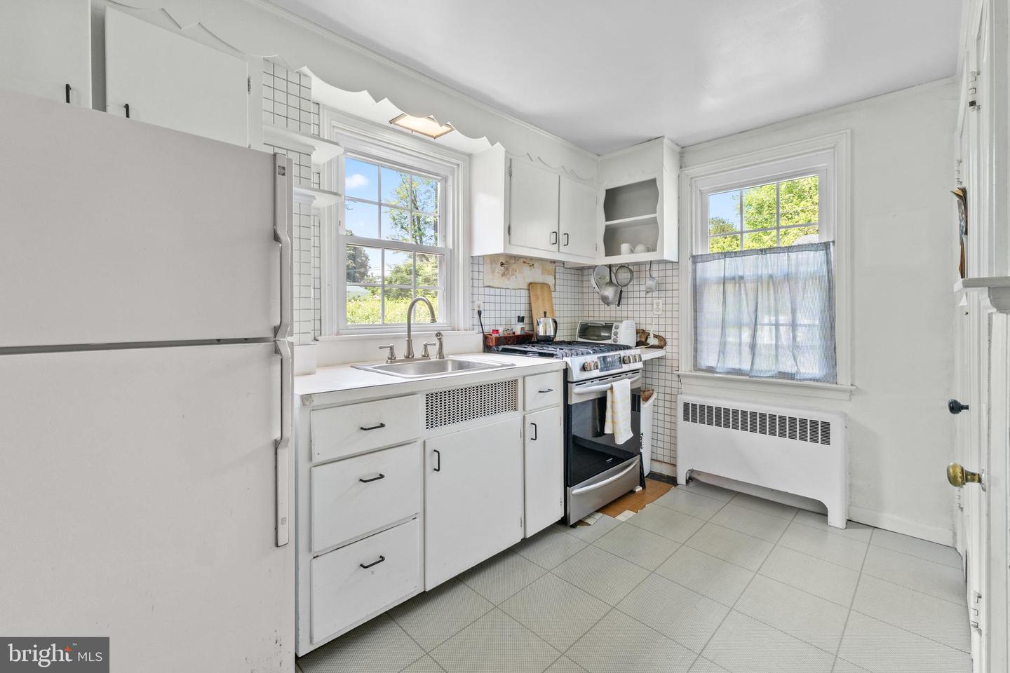 2132 Jenkintown
