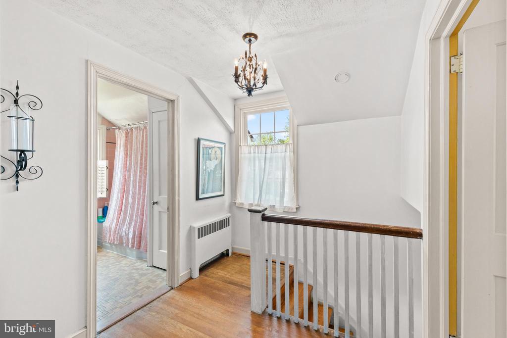 2132 Jenkintown