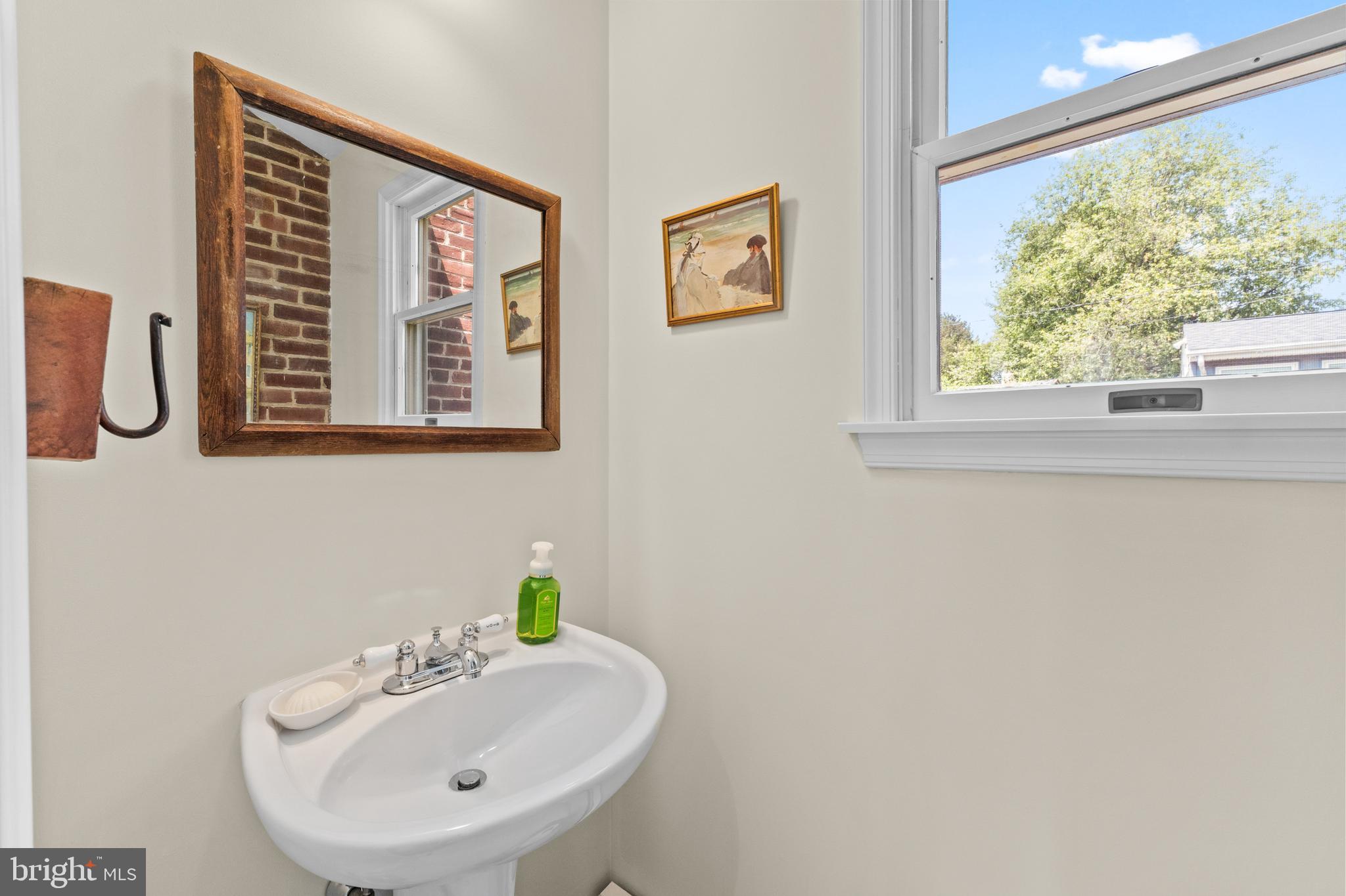 2132 Jenkintown