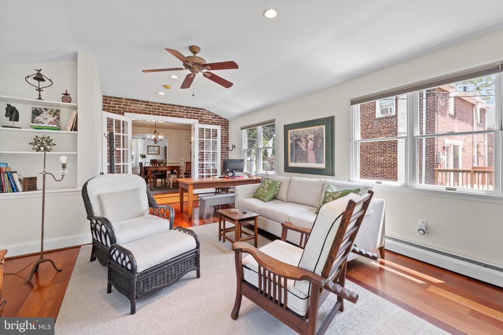 2132 Jenkintown