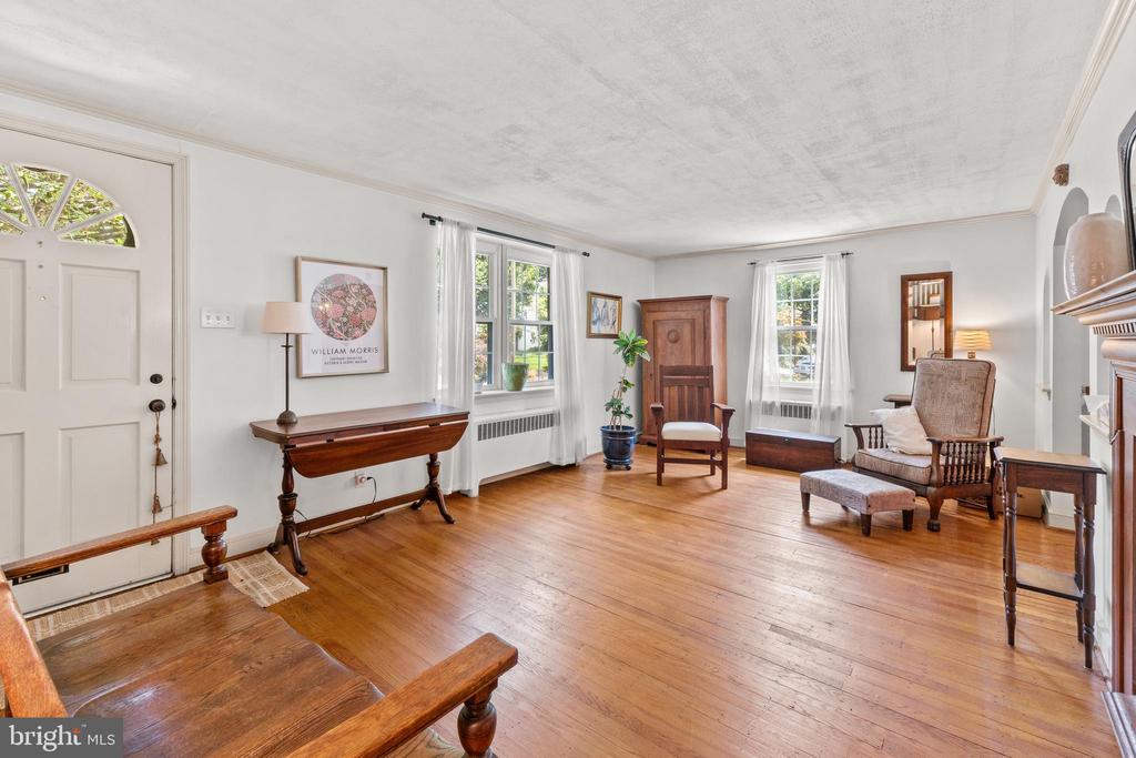 2132 Jenkintown