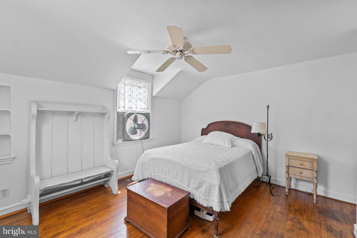2132 Jenkintown