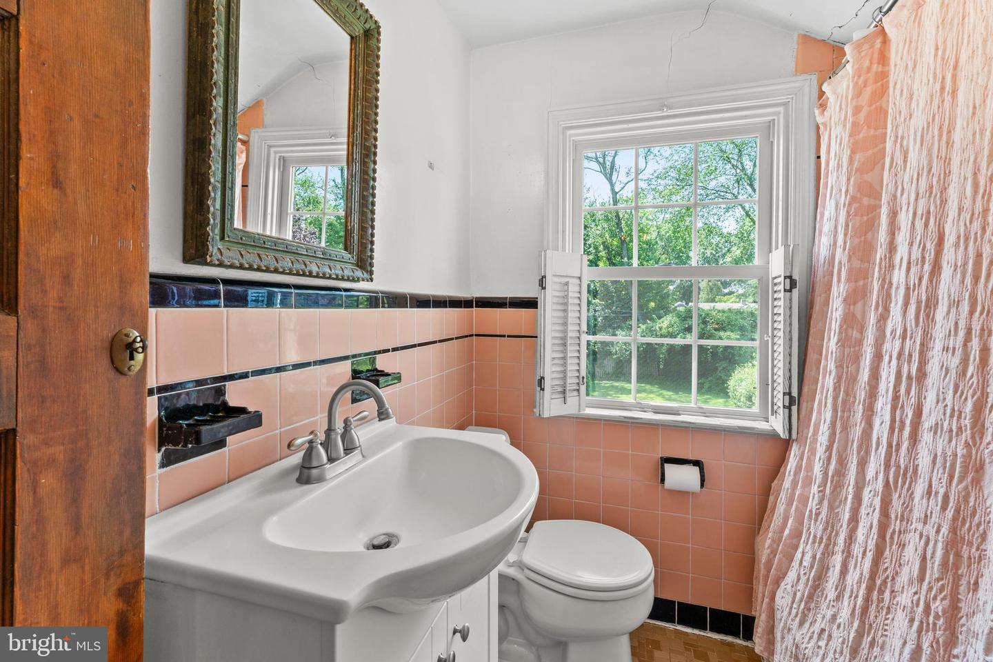 2132 Jenkintown