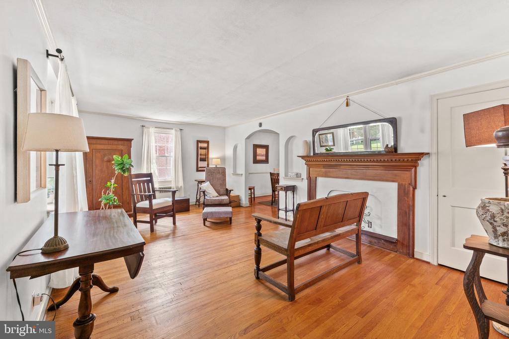 2132 Jenkintown
