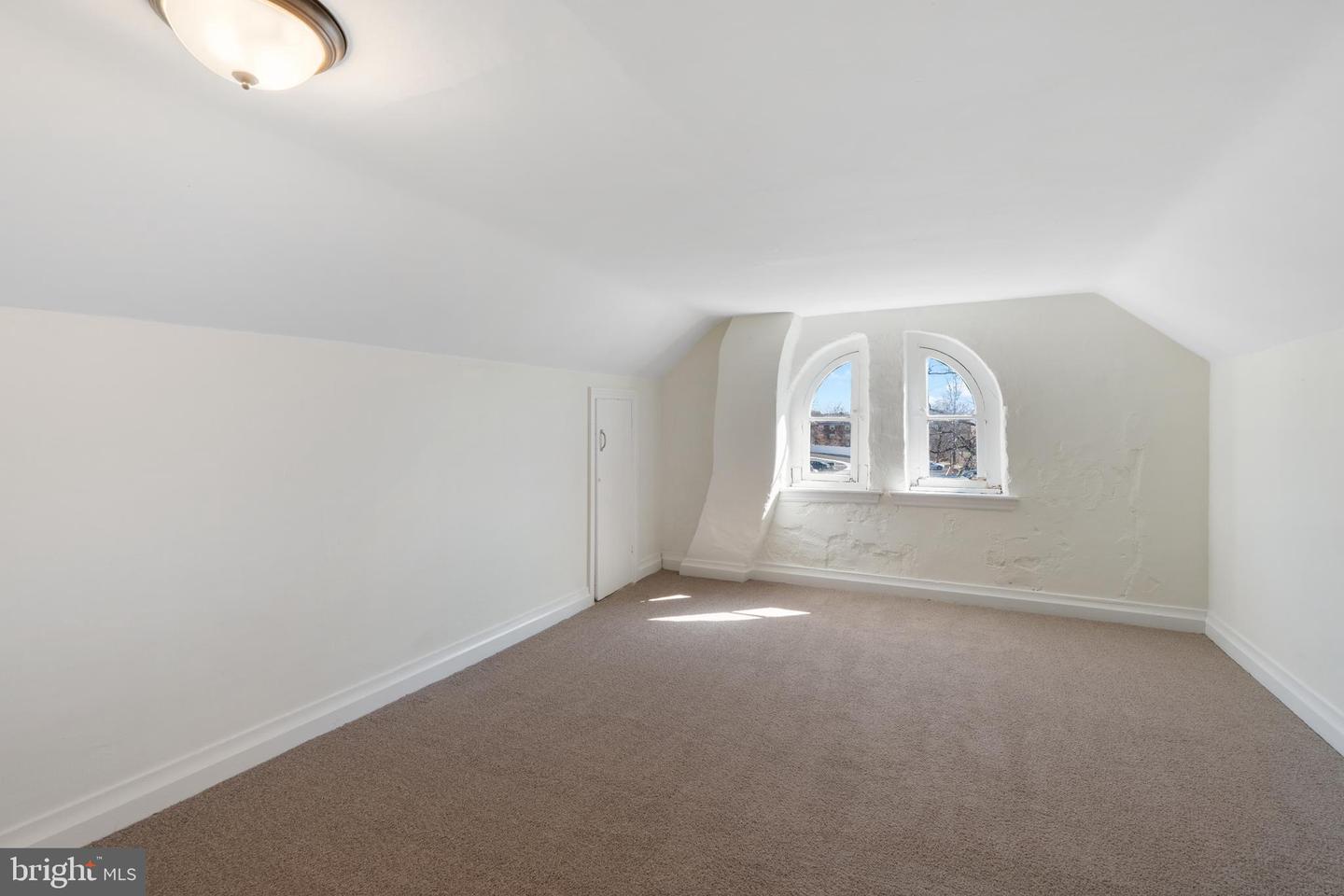 5 S Maple Ave